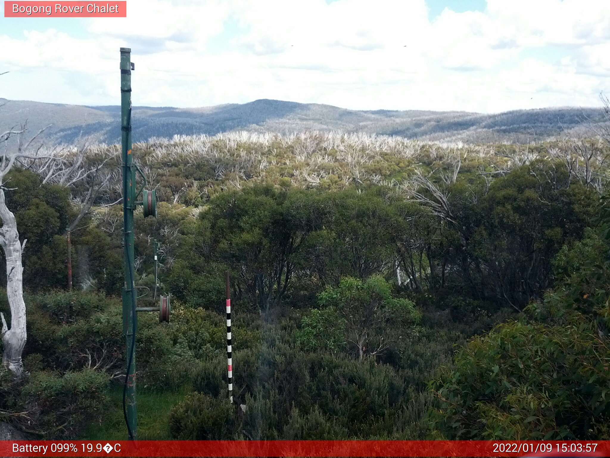 Bogong Web Cam 3:03pm Sunday 9th of January 2022