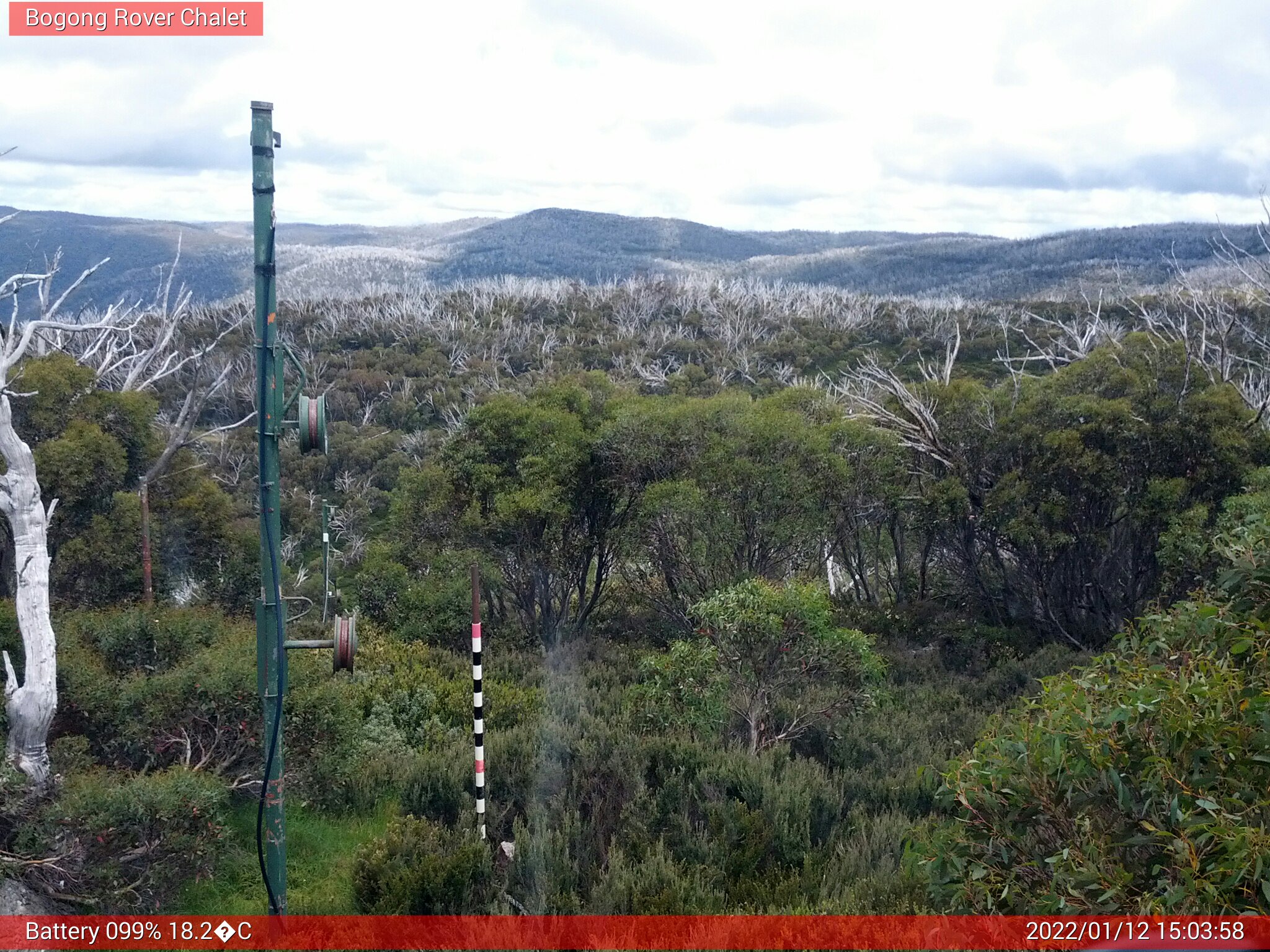 Bogong Web Cam 3:03pm Wednesday 12th of January 2022