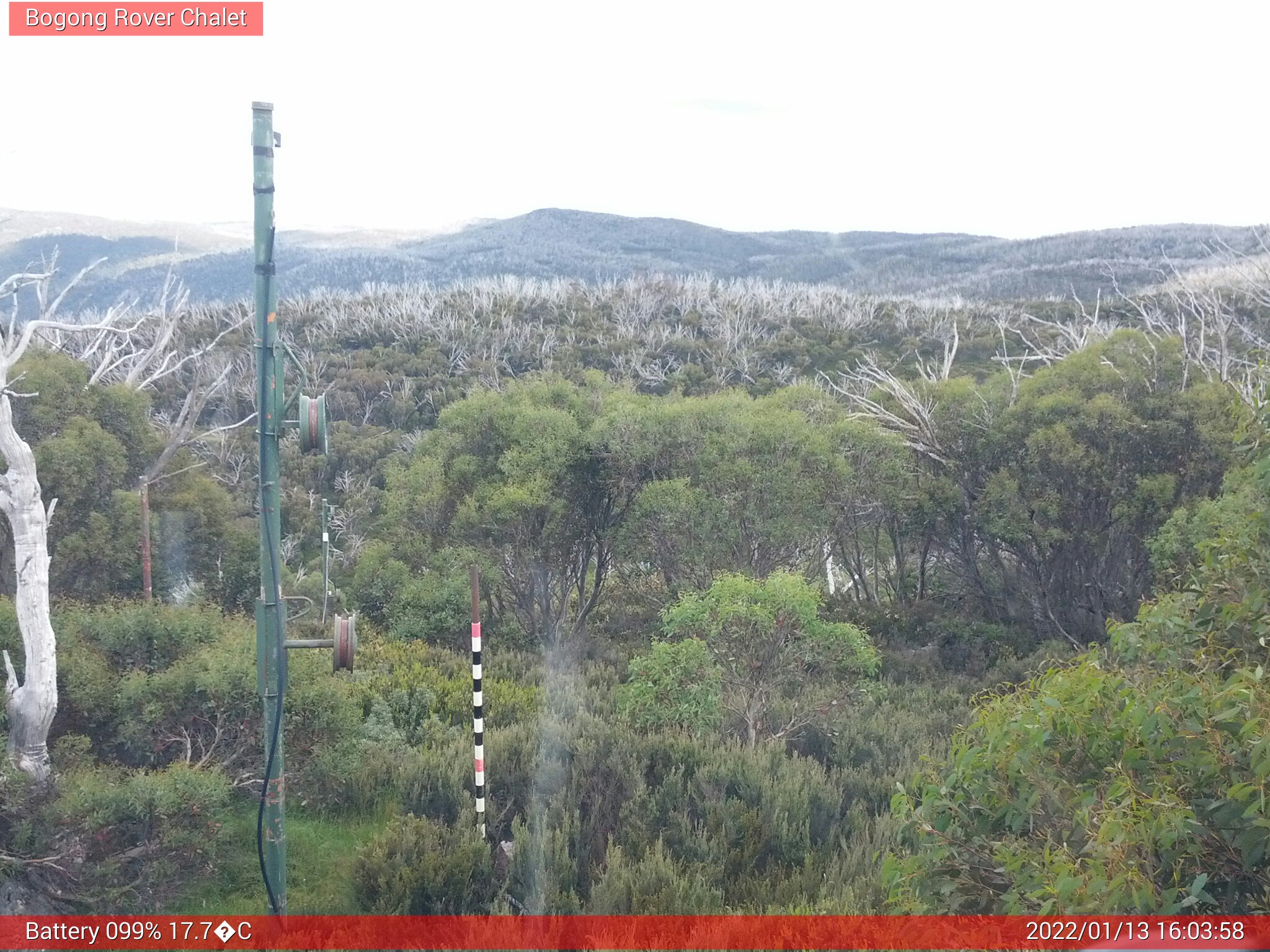 Bogong Web Cam 4:03pm Thursday 13th of January 2022