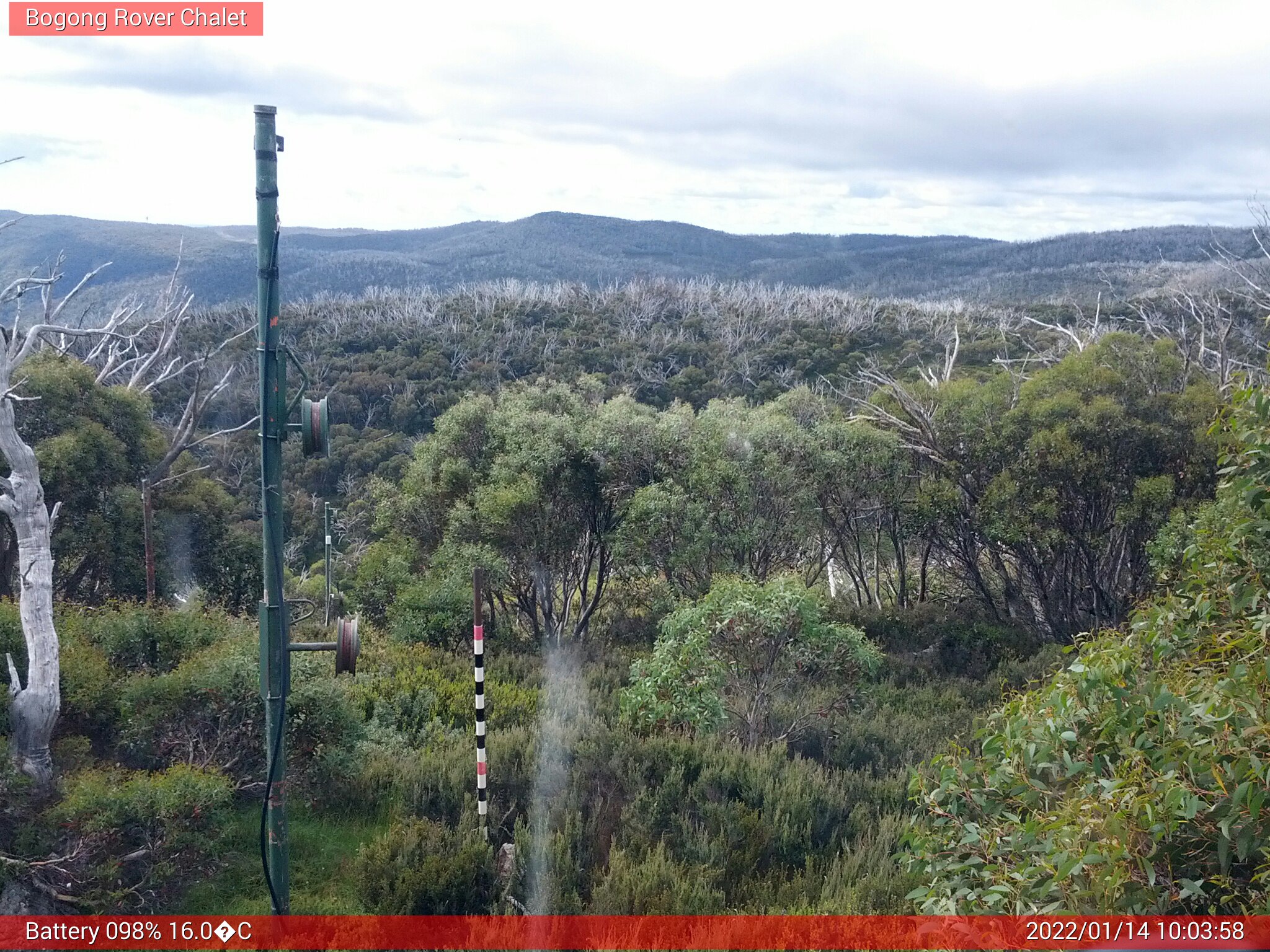 Bogong Web Cam 10:03am Friday 14th of January 2022