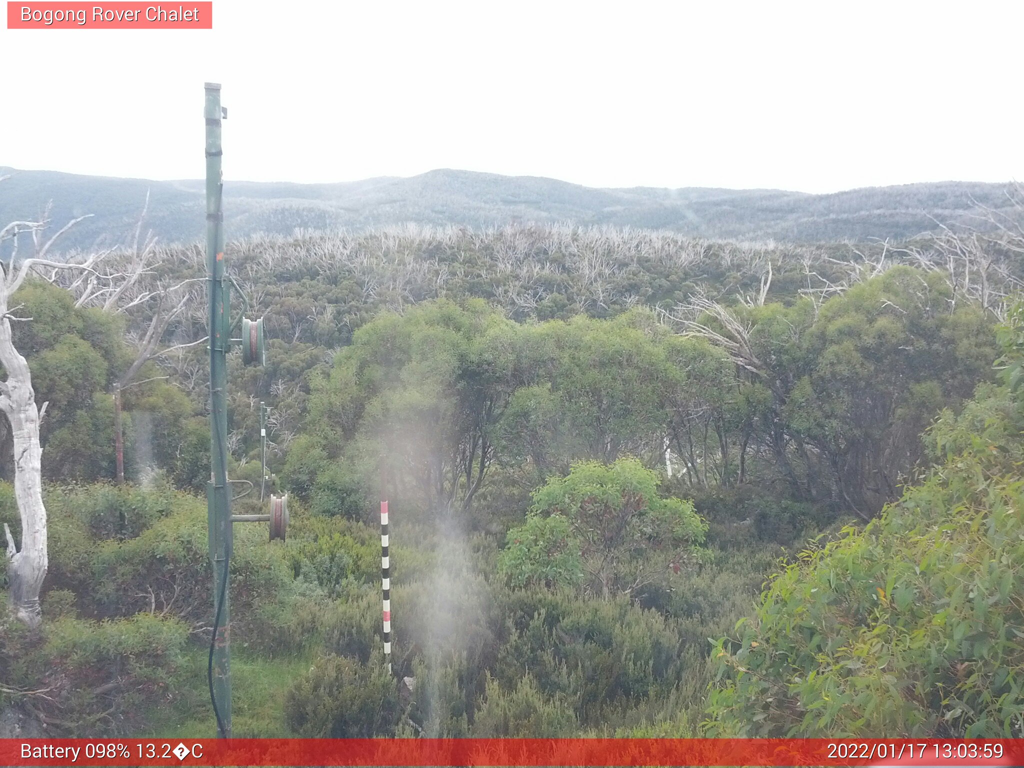 Bogong Web Cam 1:03pm Monday 17th of January 2022