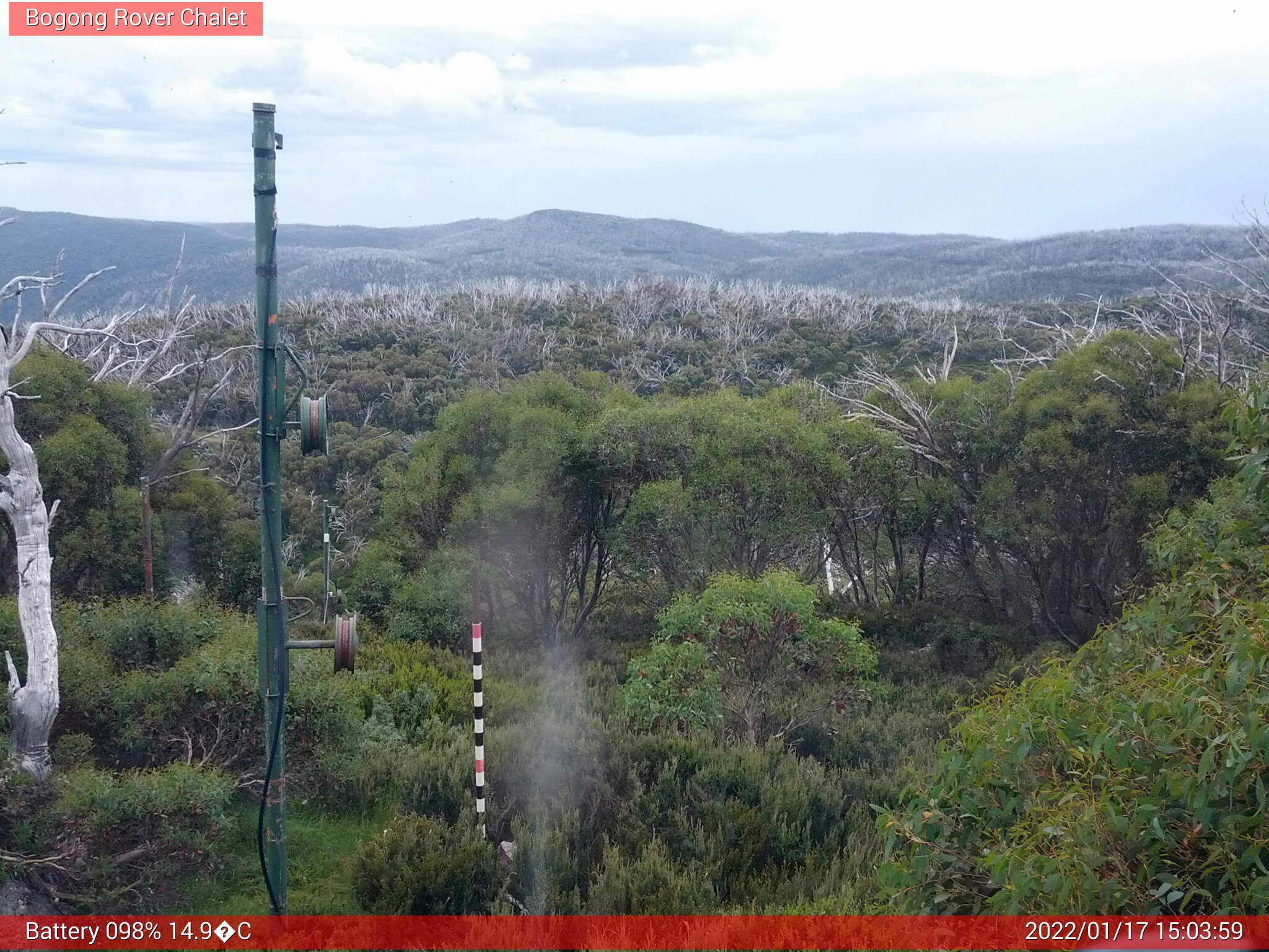 Bogong Web Cam 3:03pm Monday 17th of January 2022