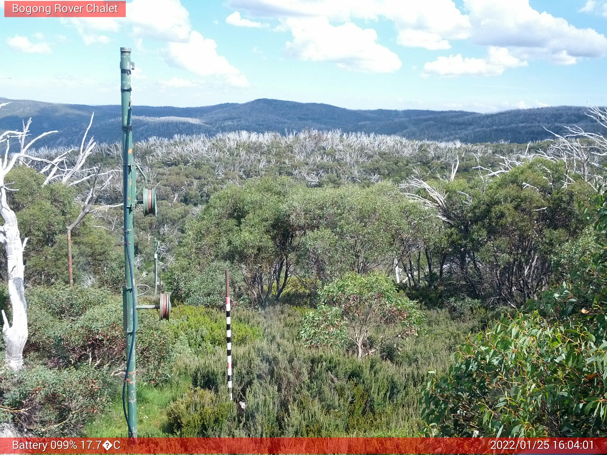 Bogong Web Cam 4:04pm Tuesday 25th of January 2022