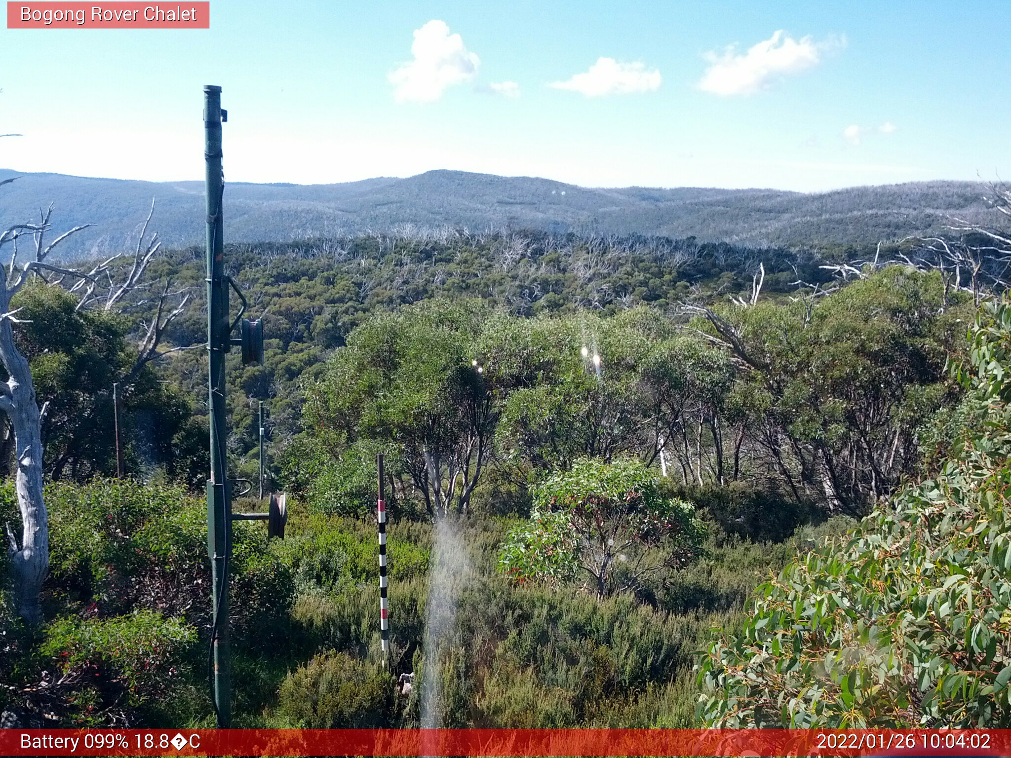 Bogong Web Cam 10:04am Wednesday 26th of January 2022