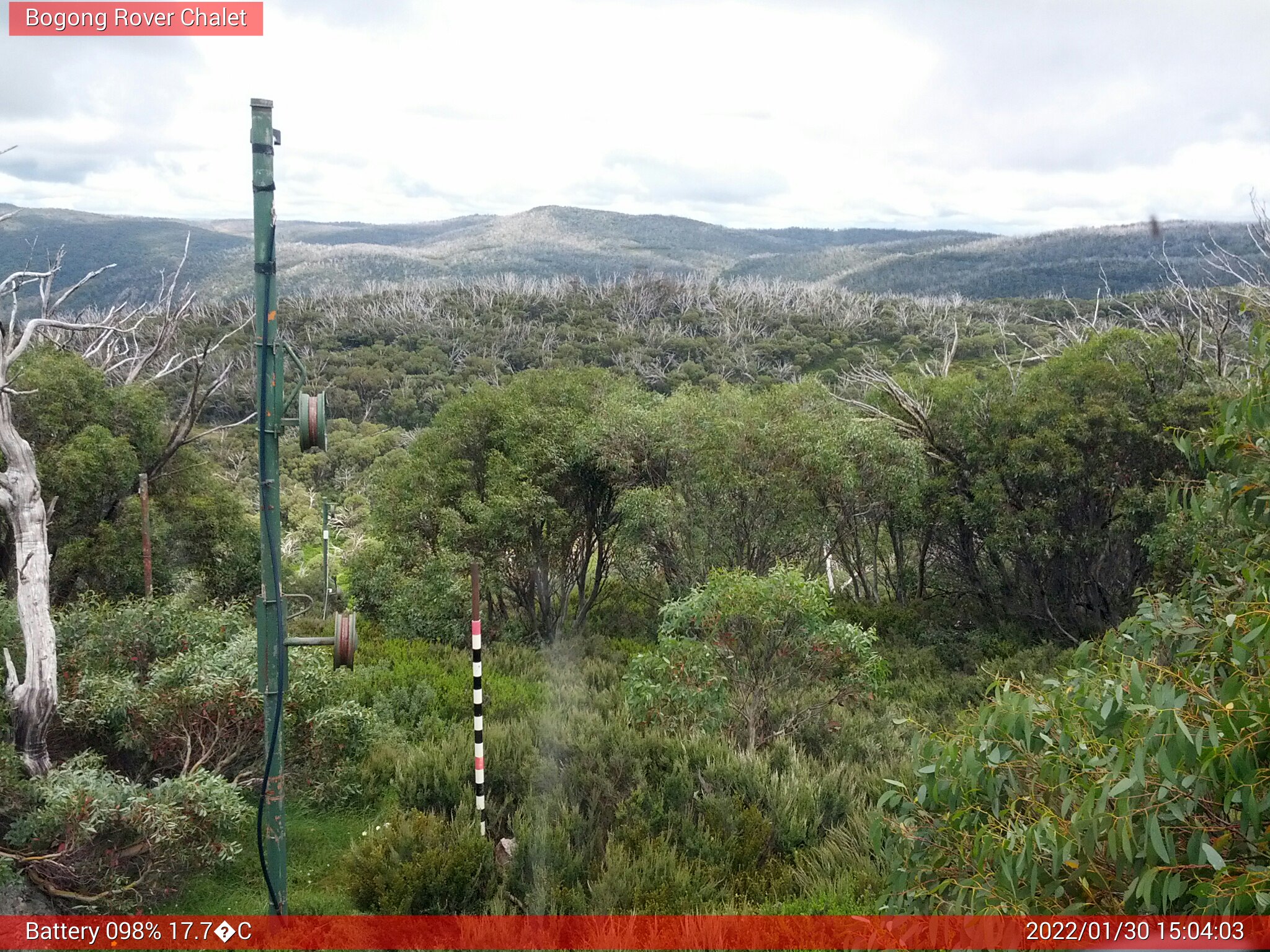 Bogong Web Cam 3:04pm Sunday 30th of January 2022