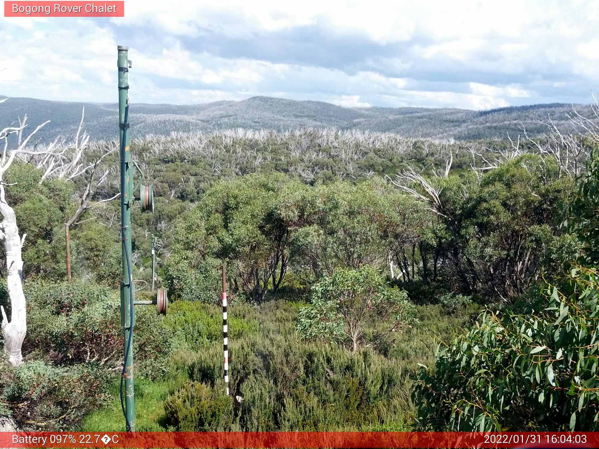 Bogong Web Cam 4:04pm Monday 31st of January 2022