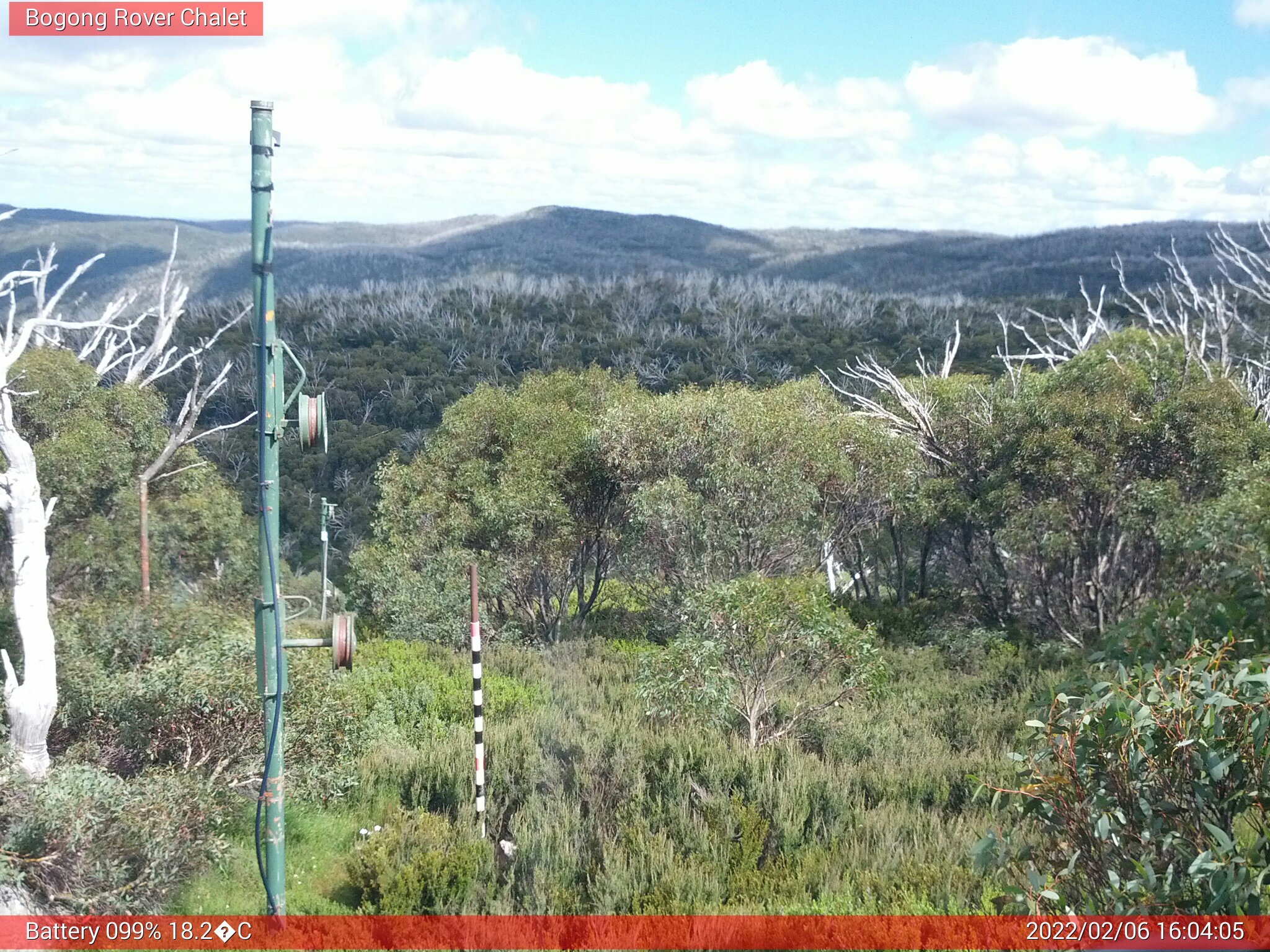 Bogong Web Cam 4:04pm Sunday 6th of February 2022