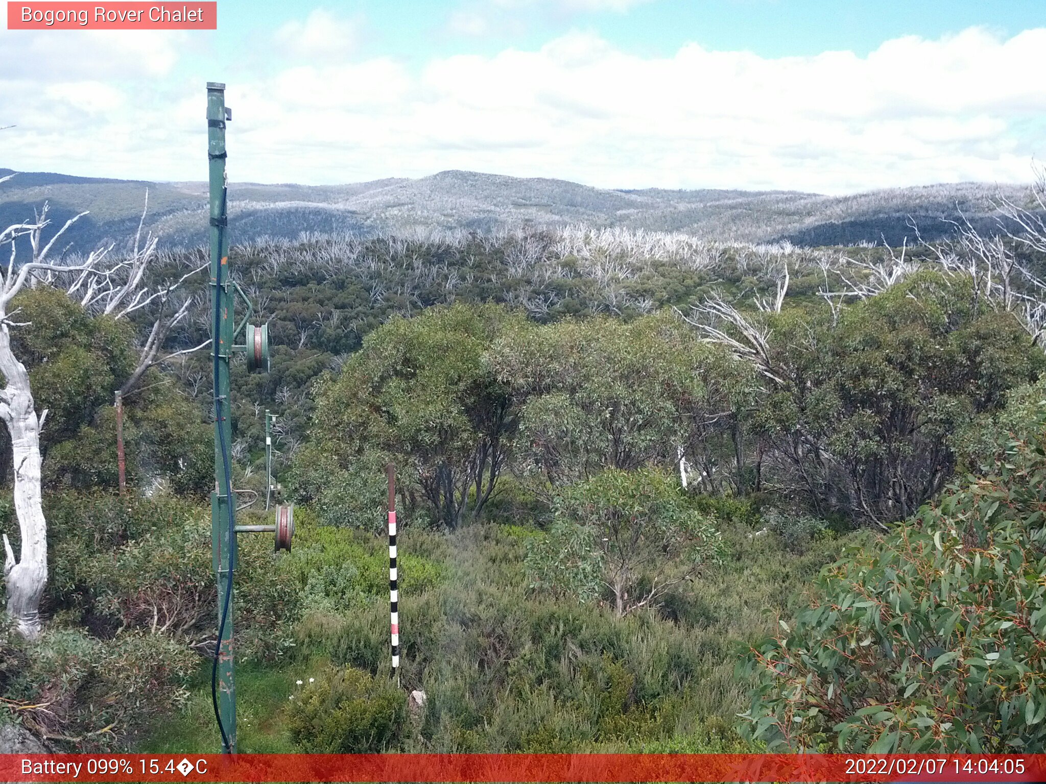 Bogong Web Cam 2:04pm Monday 7th of February 2022