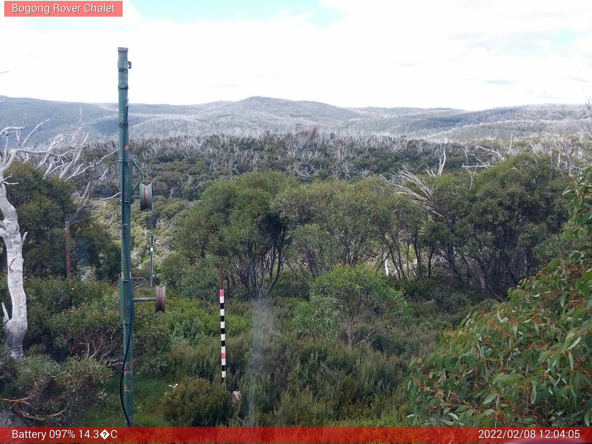 Bogong Web Cam 12:04pm Tuesday 8th of February 2022