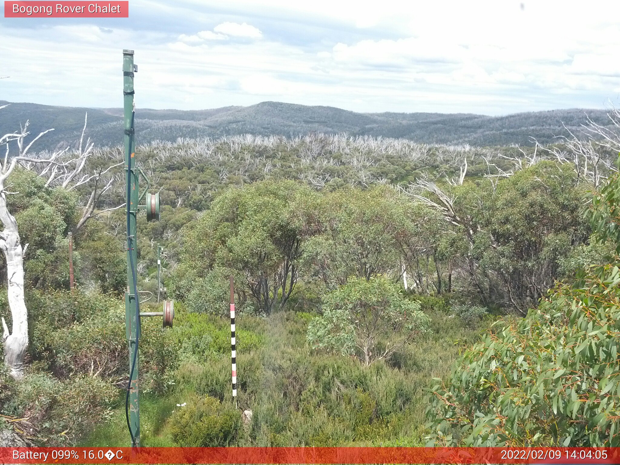 Bogong Web Cam 2:04pm Wednesday 9th of February 2022