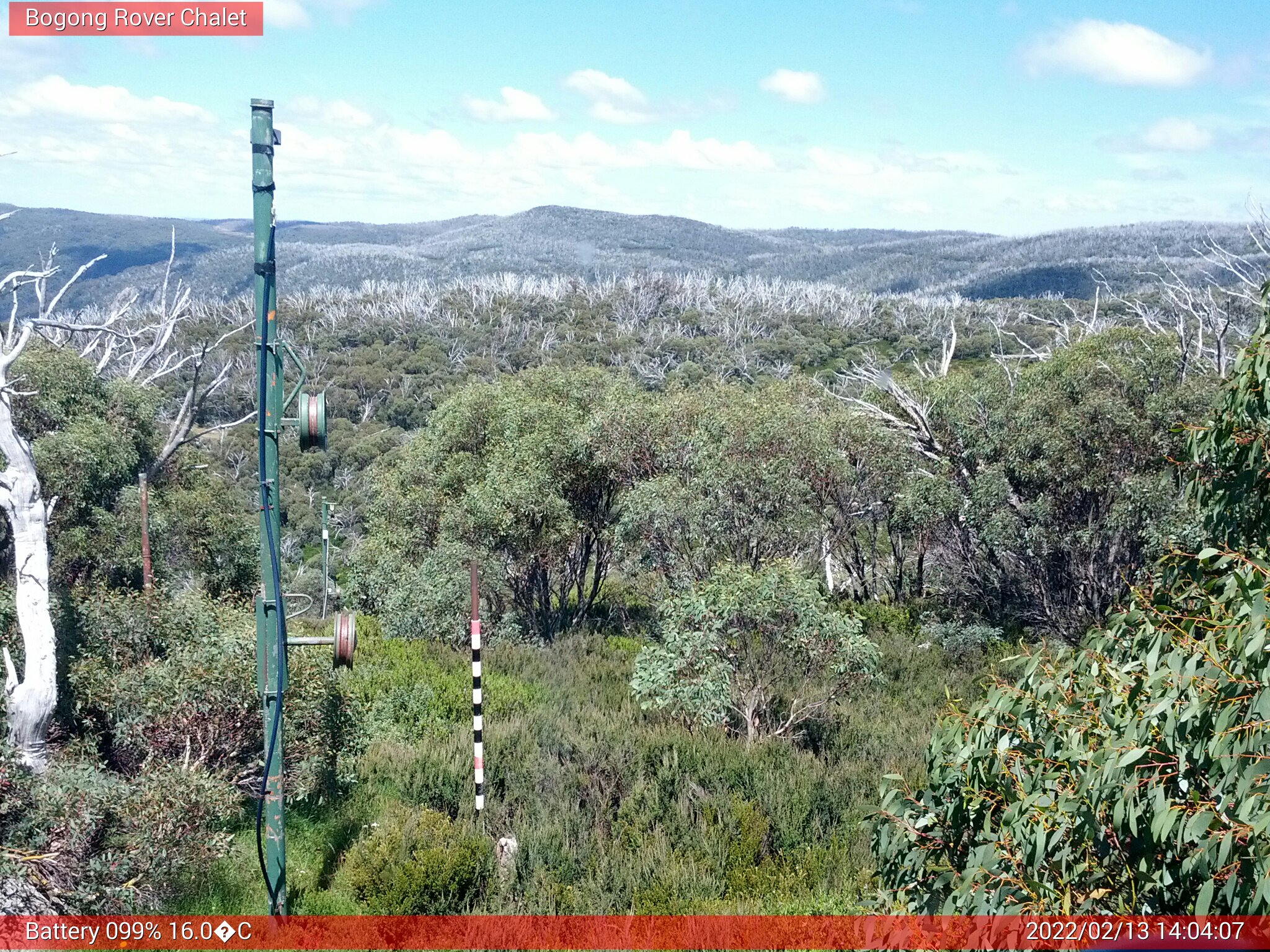 Bogong Web Cam 2:04pm Sunday 13th of February 2022