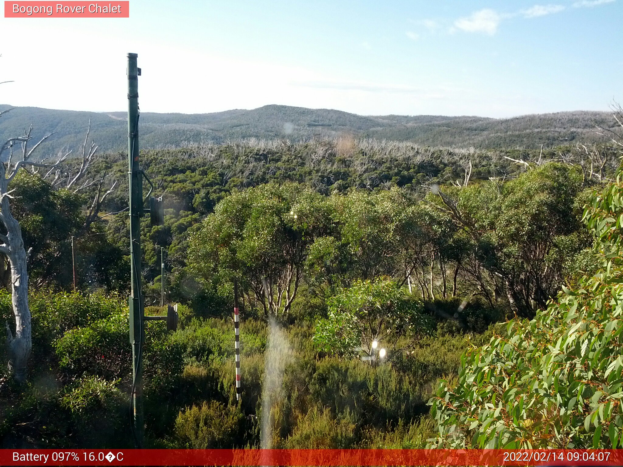 Bogong Web Cam 9:04am Monday 14th of February 2022