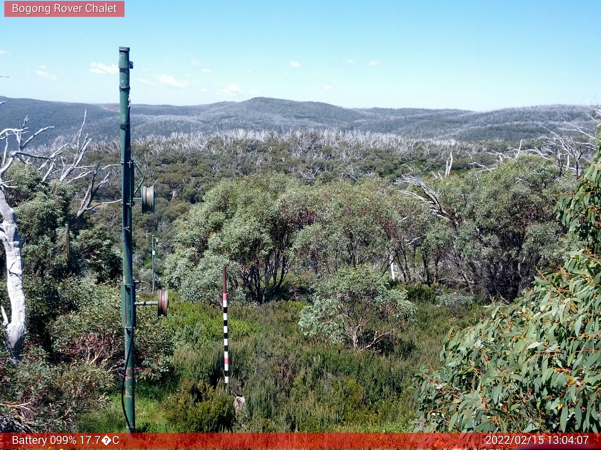 Bogong Web Cam 1:04pm Tuesday 15th of February 2022