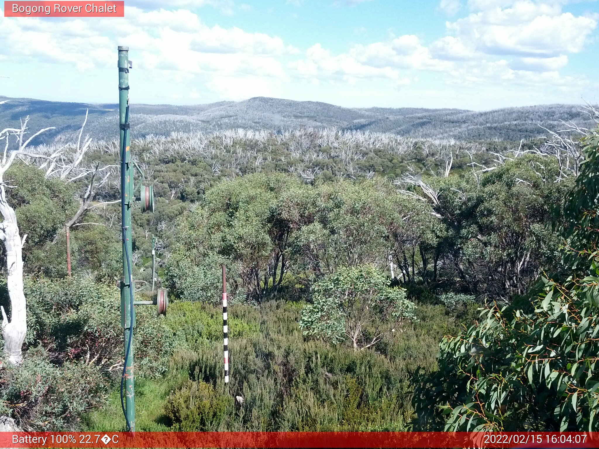 Bogong Web Cam 4:04pm Tuesday 15th of February 2022