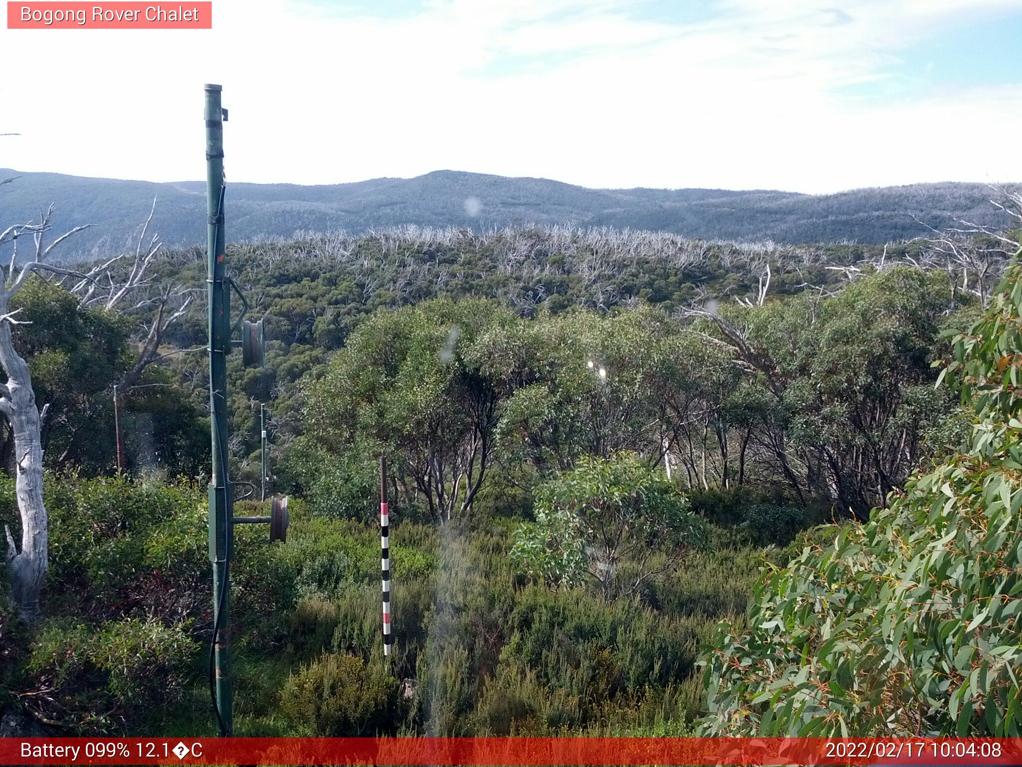 Bogong Web Cam 10:04am Thursday 17th of February 2022