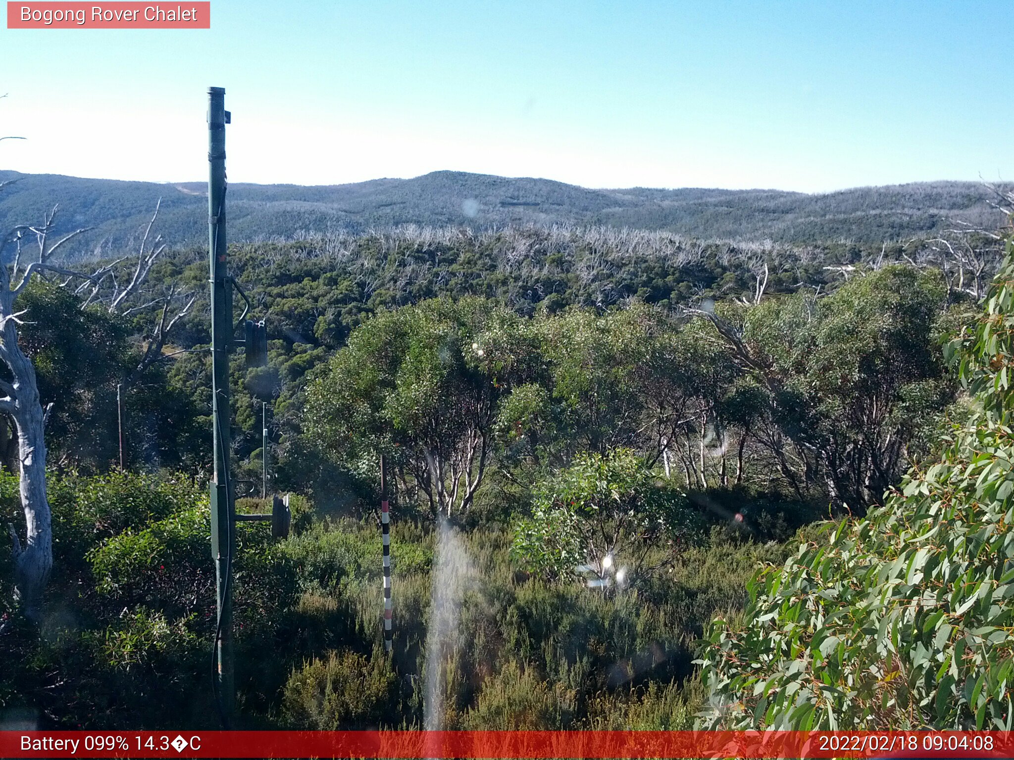 Bogong Web Cam 9:04am Friday 18th of February 2022