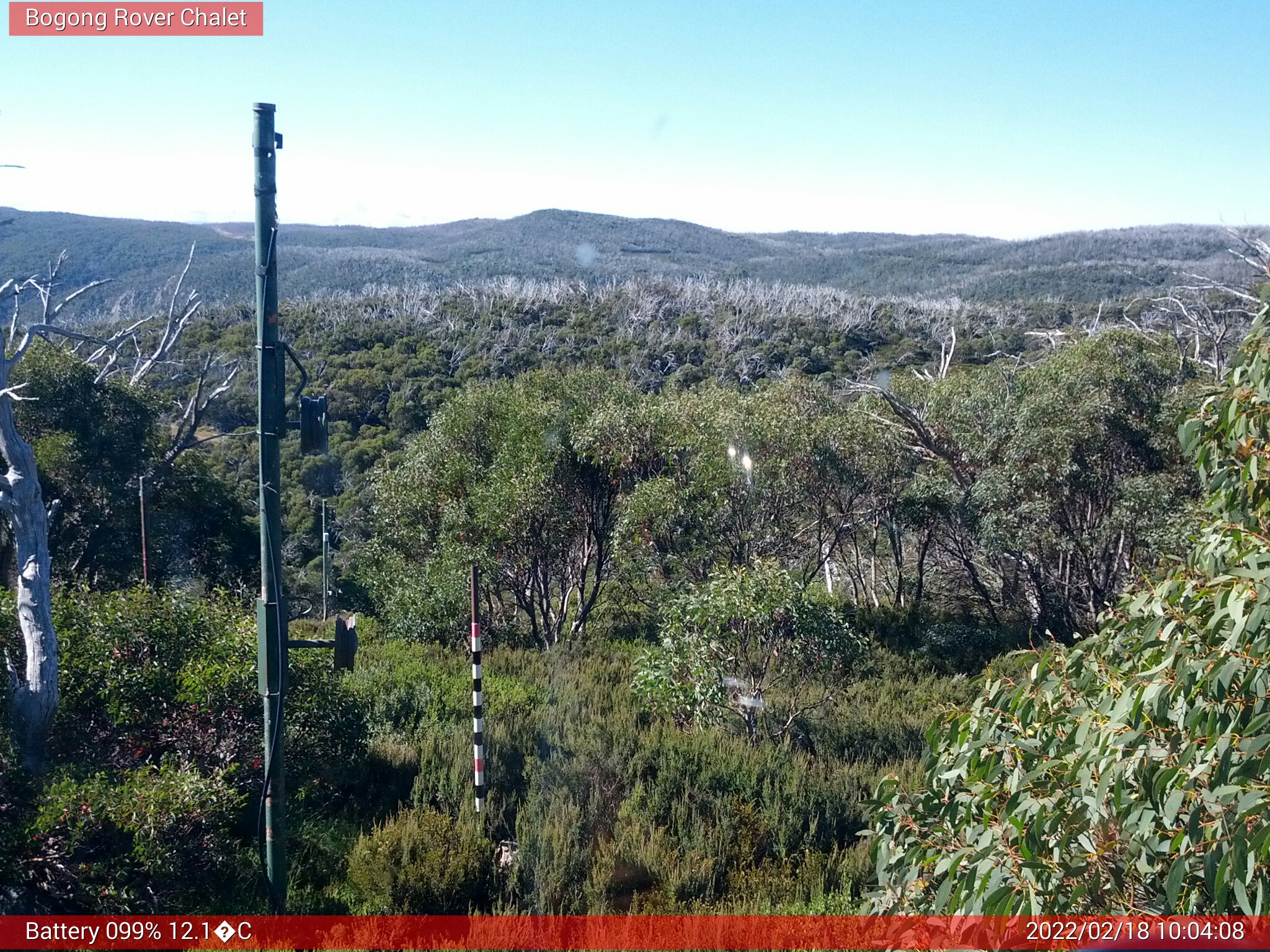 Bogong Web Cam 10:04am Friday 18th of February 2022