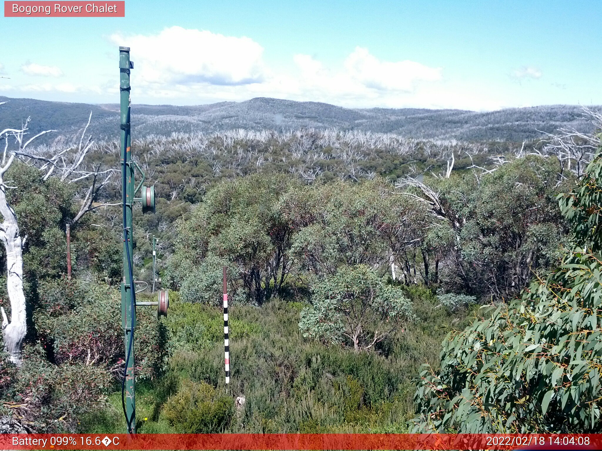 Bogong Web Cam 2:04pm Friday 18th of February 2022