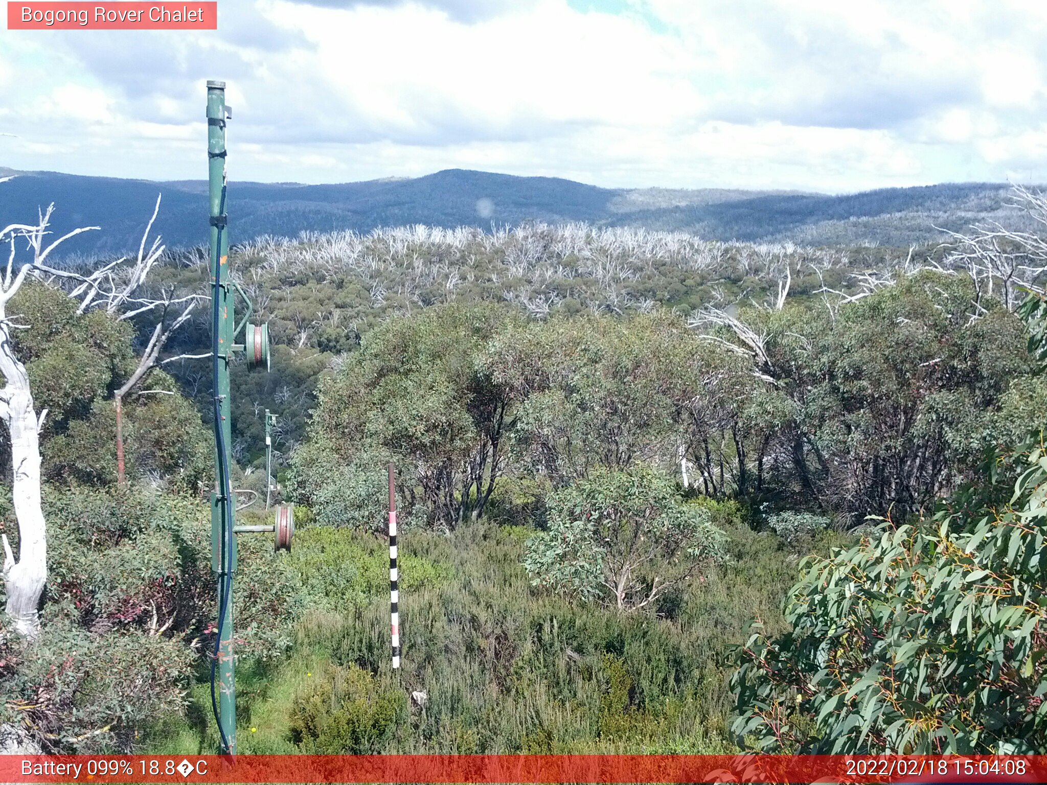 Bogong Web Cam 3:04pm Friday 18th of February 2022