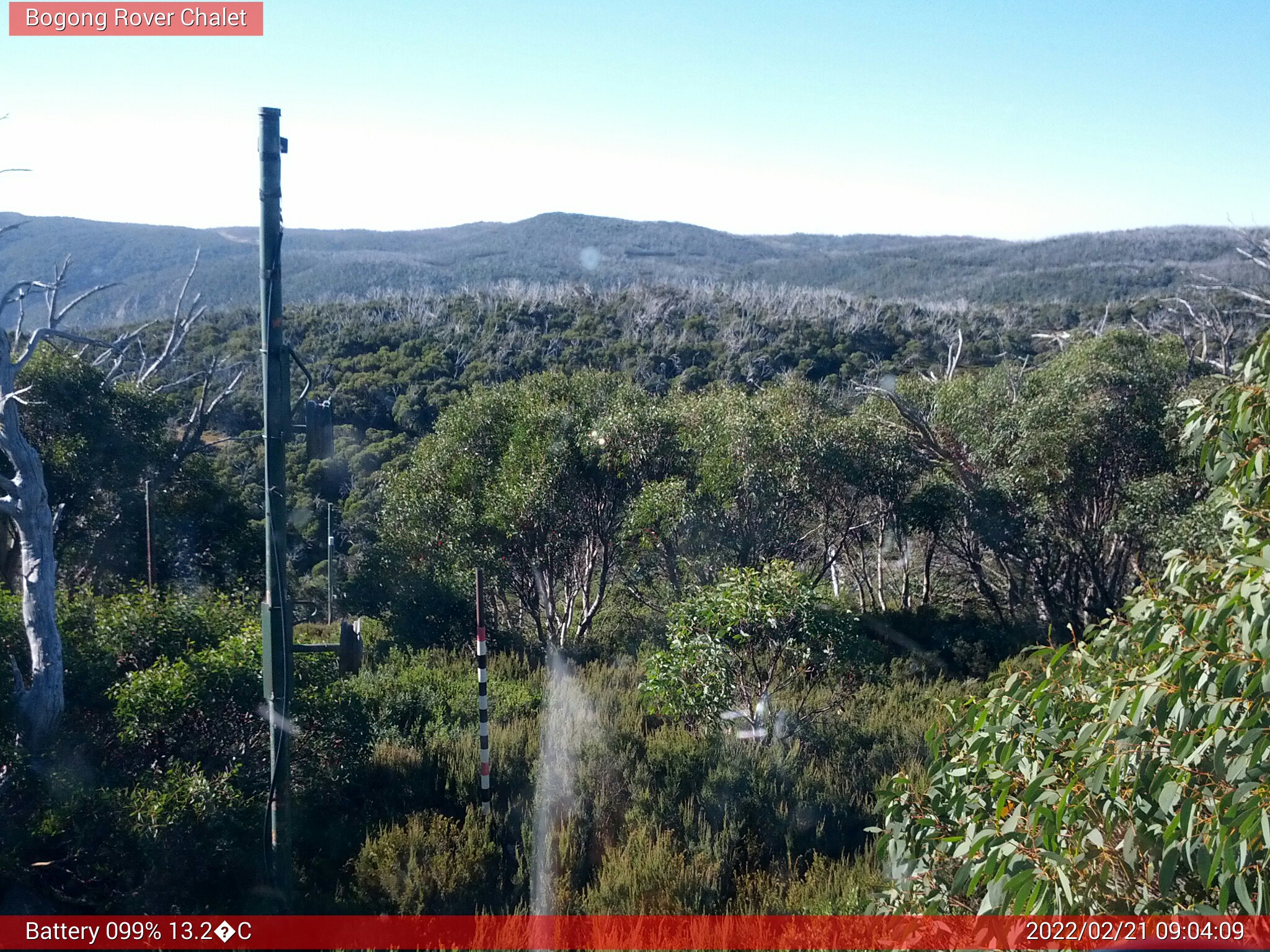 Bogong Web Cam 9:04am Monday 21st of February 2022