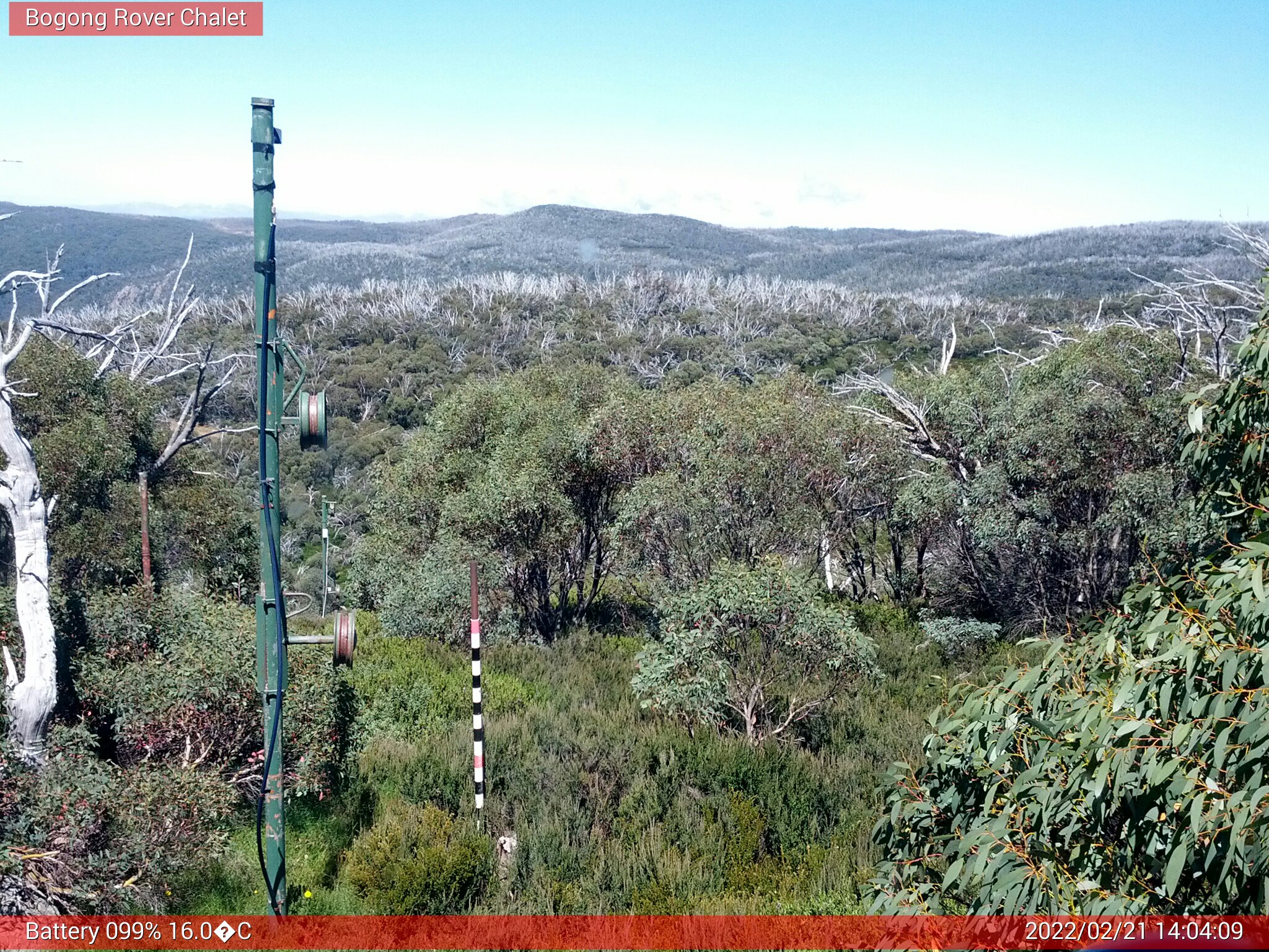 Bogong Web Cam 2:04pm Monday 21st of February 2022