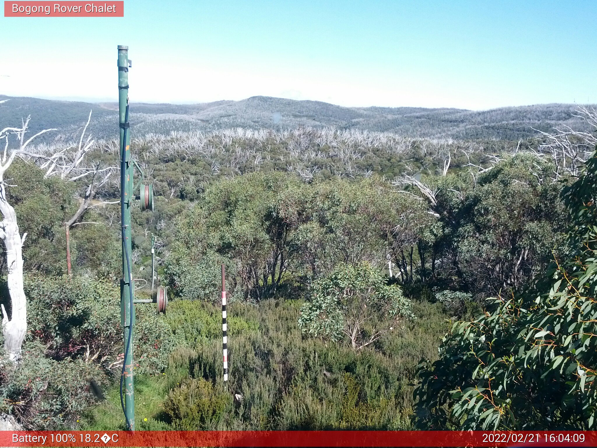 Bogong Web Cam 4:04pm Monday 21st of February 2022