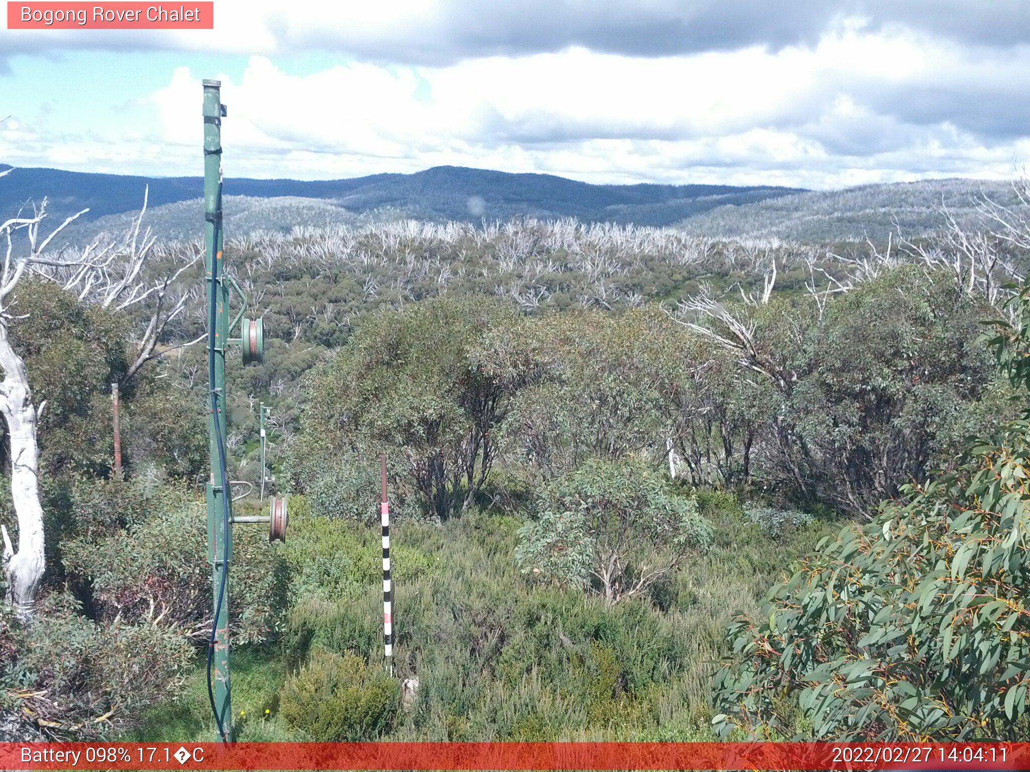 Bogong Web Cam 2:04pm Sunday 27th of February 2022