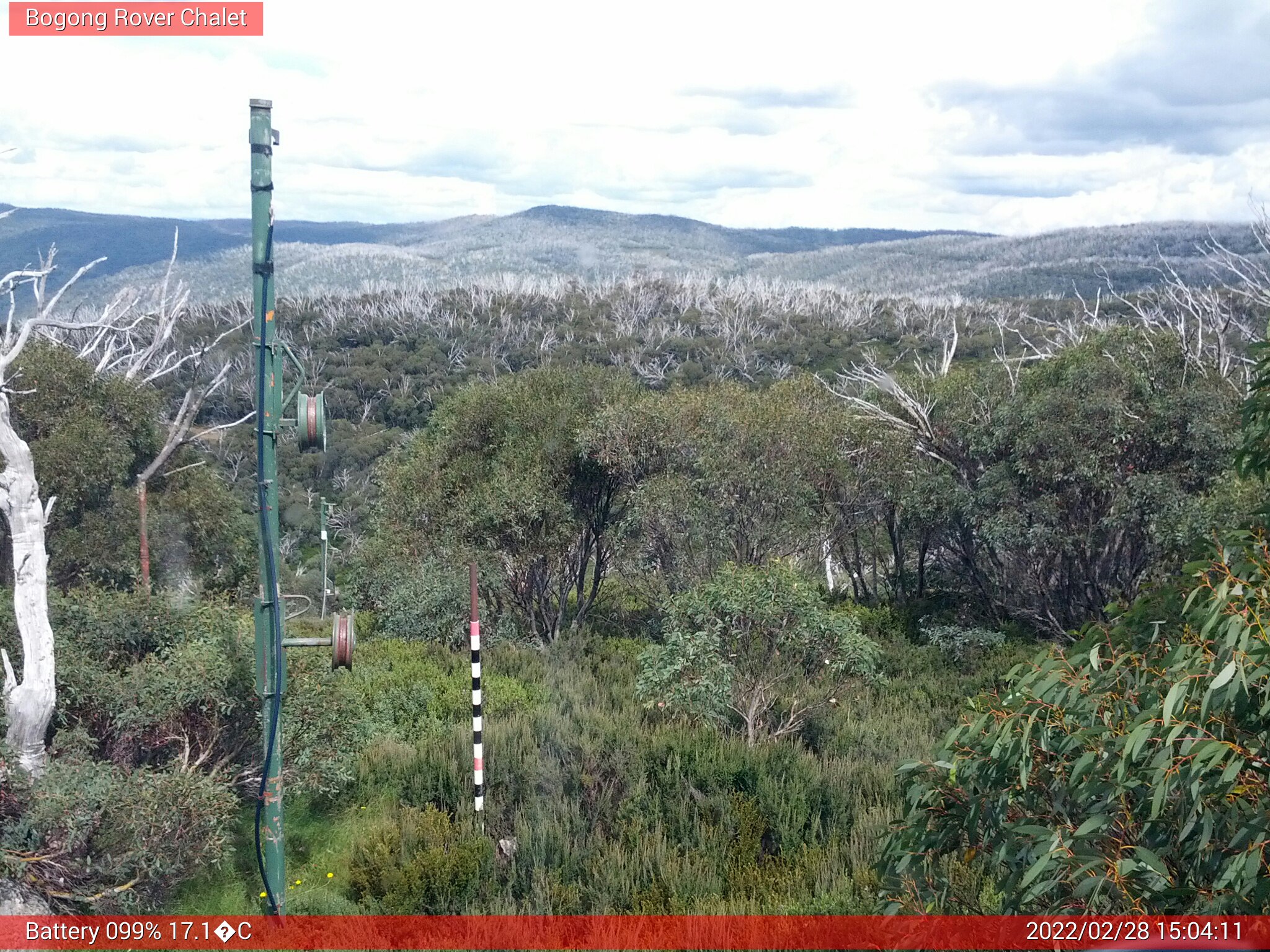 Bogong Web Cam 3:04pm Monday 28th of February 2022