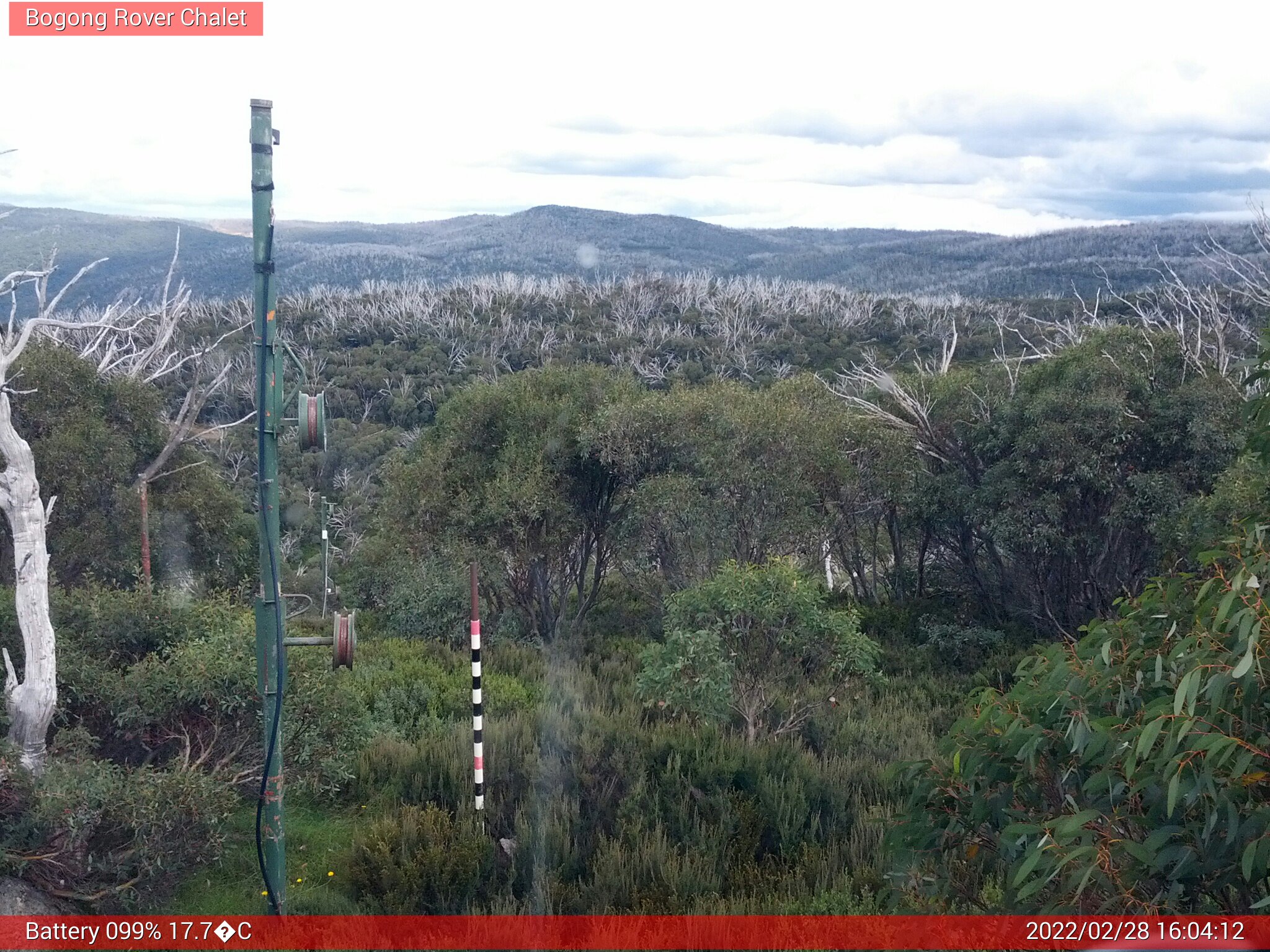 Bogong Web Cam 4:04pm Monday 28th of February 2022