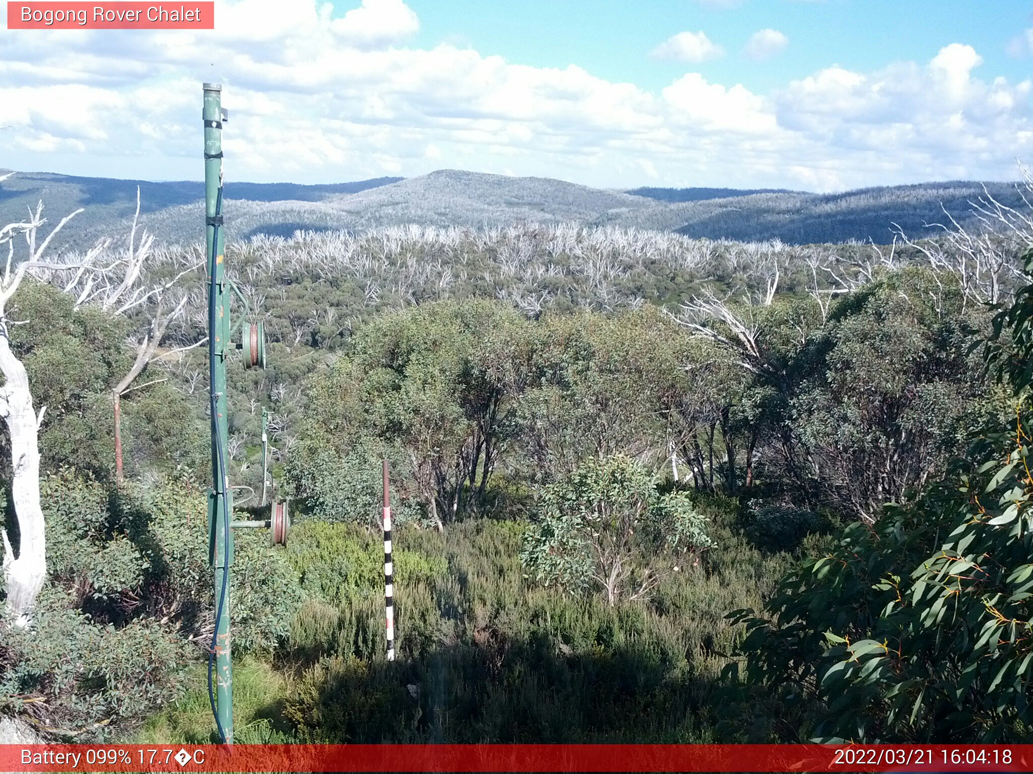 Bogong Web Cam 4:04pm Monday 21st of March 2022