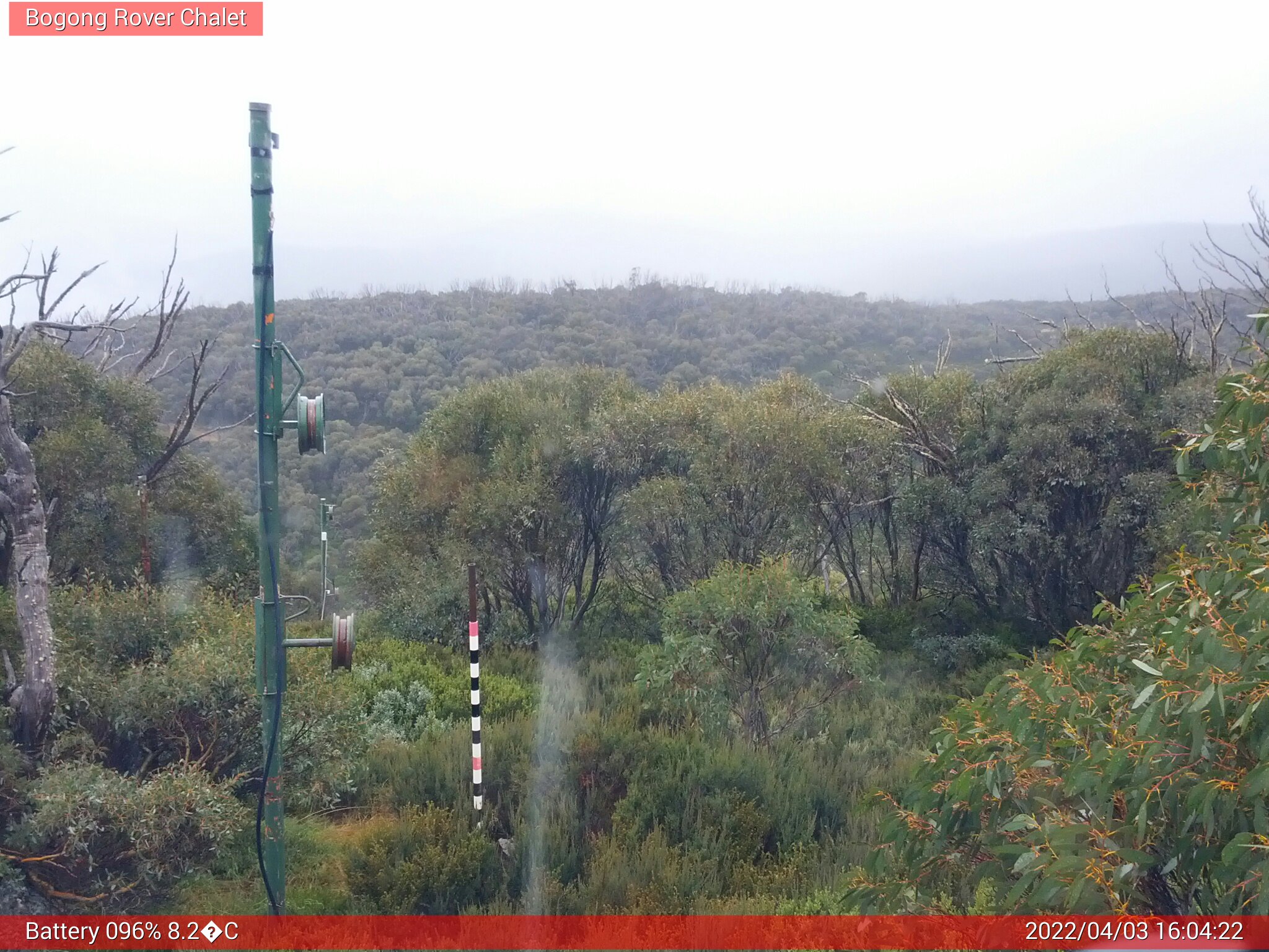 Bogong Web Cam 4:04pm Sunday 3rd of April 2022