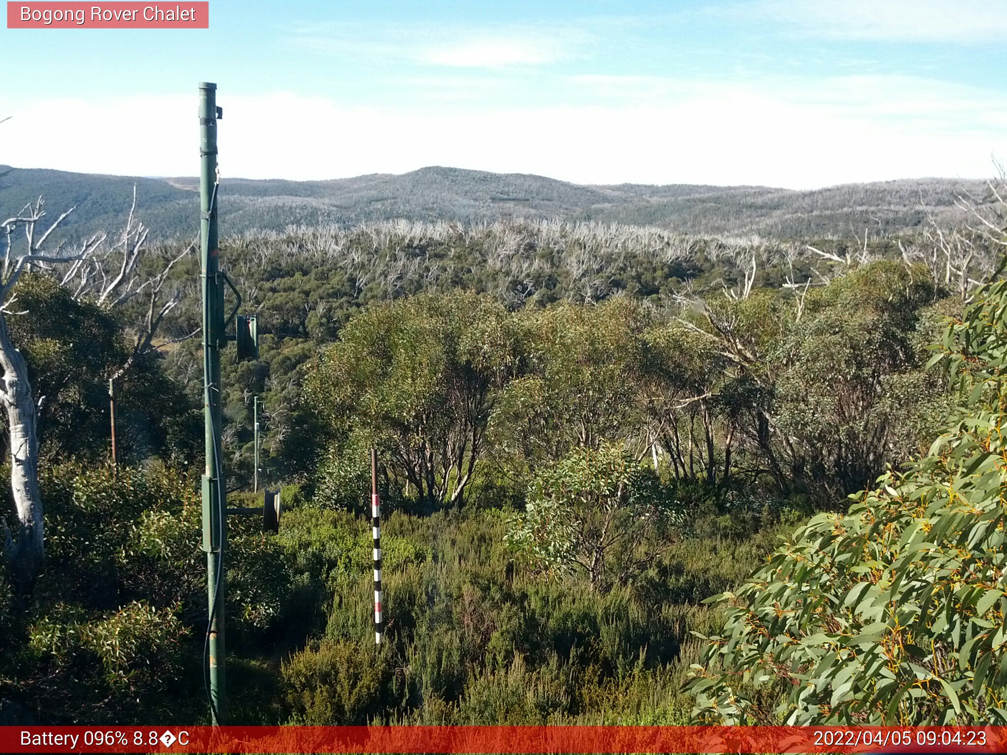 Bogong Web Cam 9:04am Tuesday 5th of April 2022