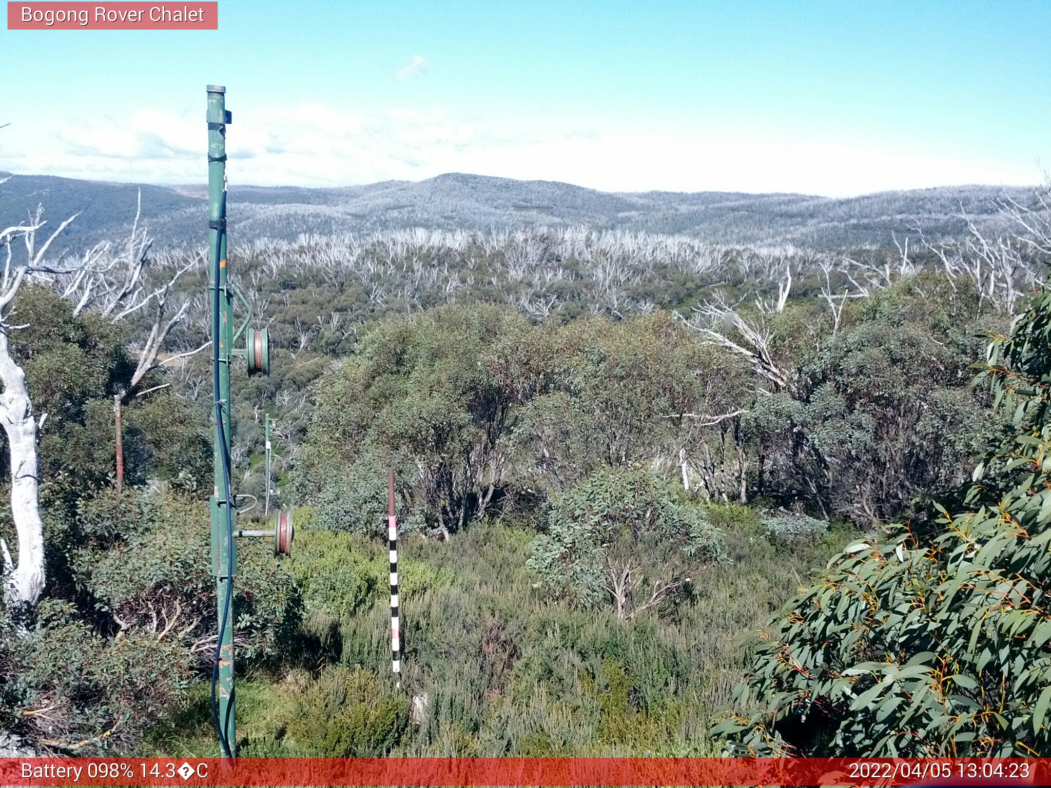 Bogong Web Cam 1:04pm Tuesday 5th of April 2022