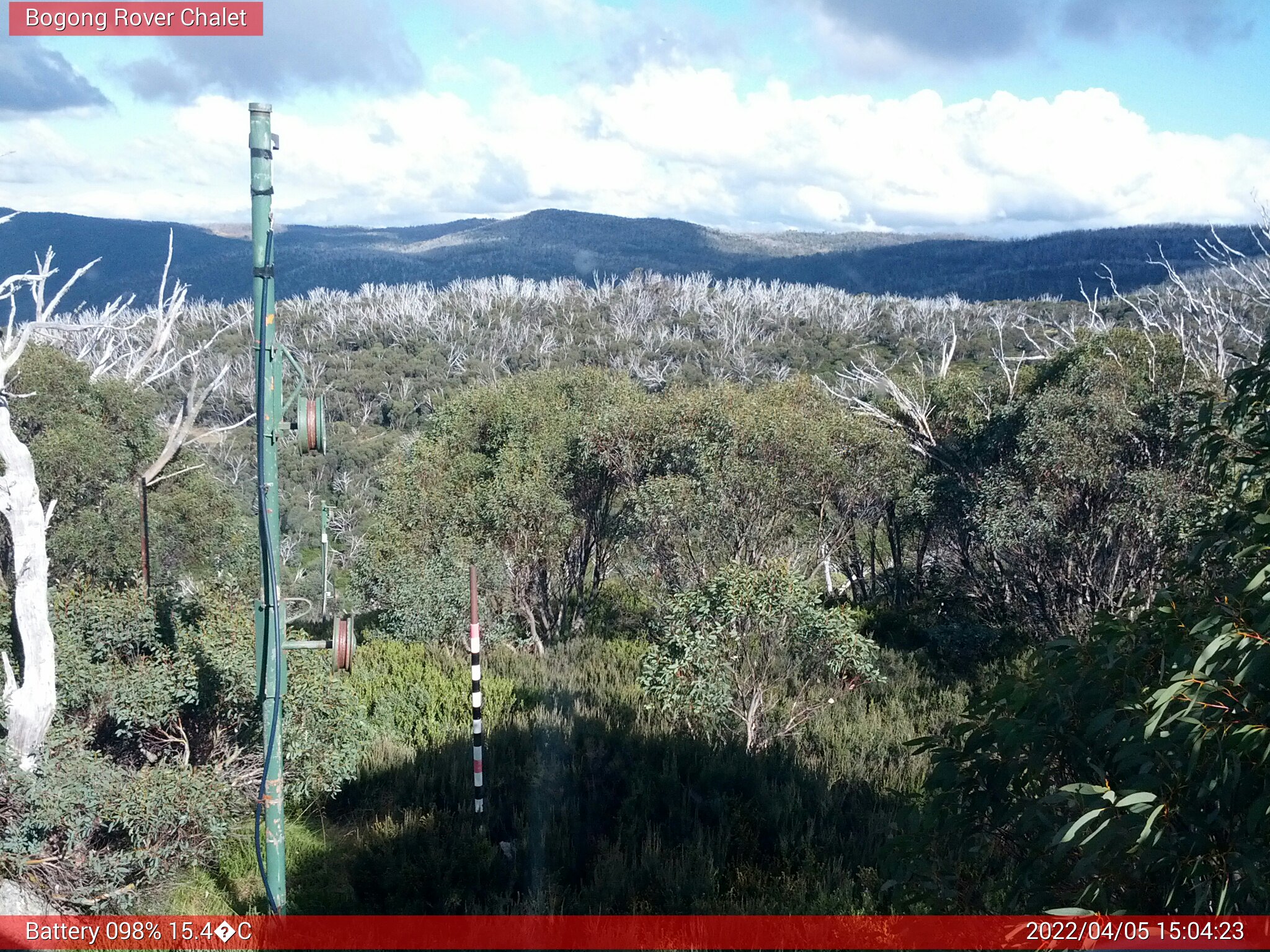 Bogong Web Cam 3:04pm Tuesday 5th of April 2022