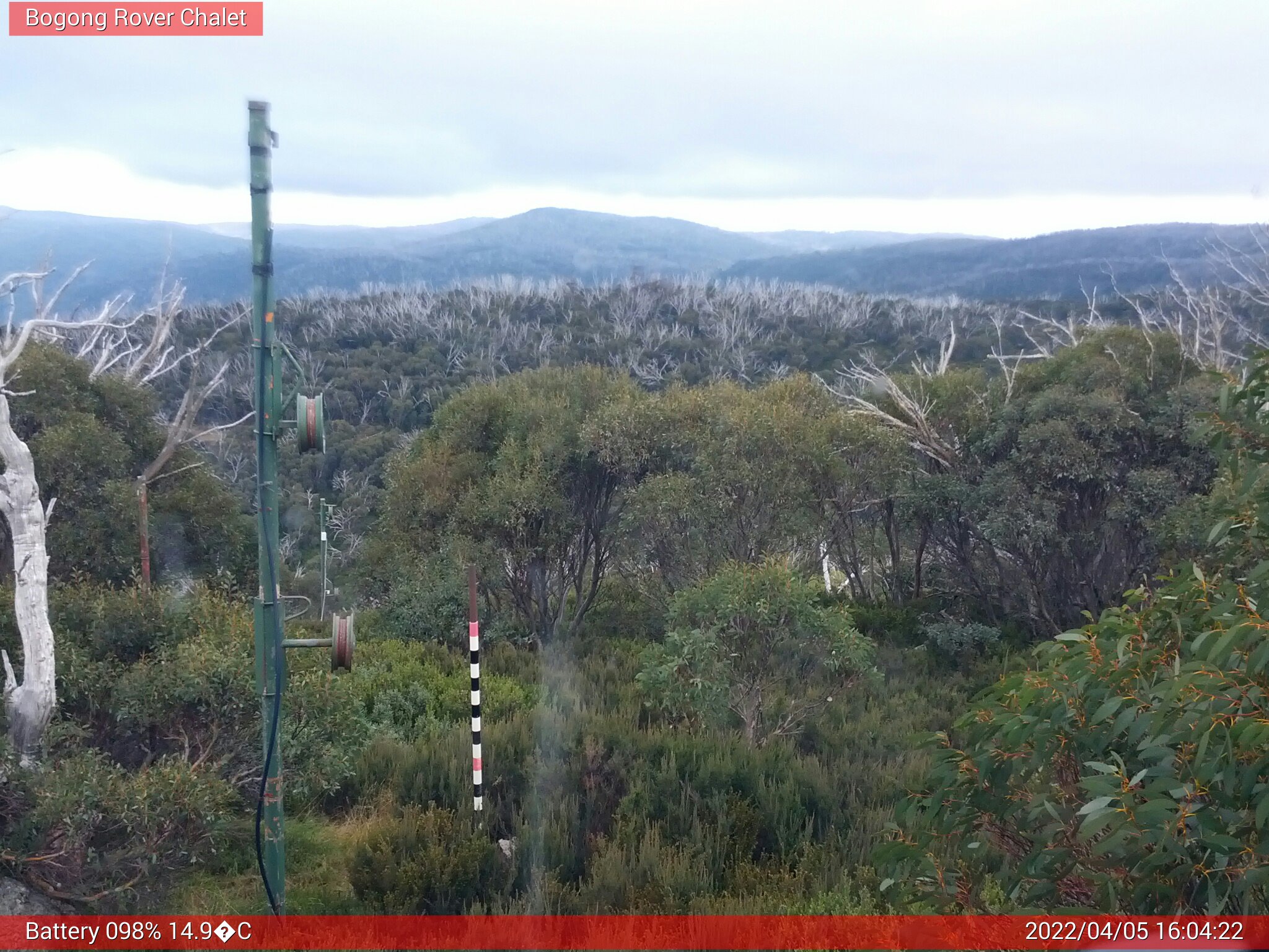 Bogong Web Cam 4:04pm Tuesday 5th of April 2022