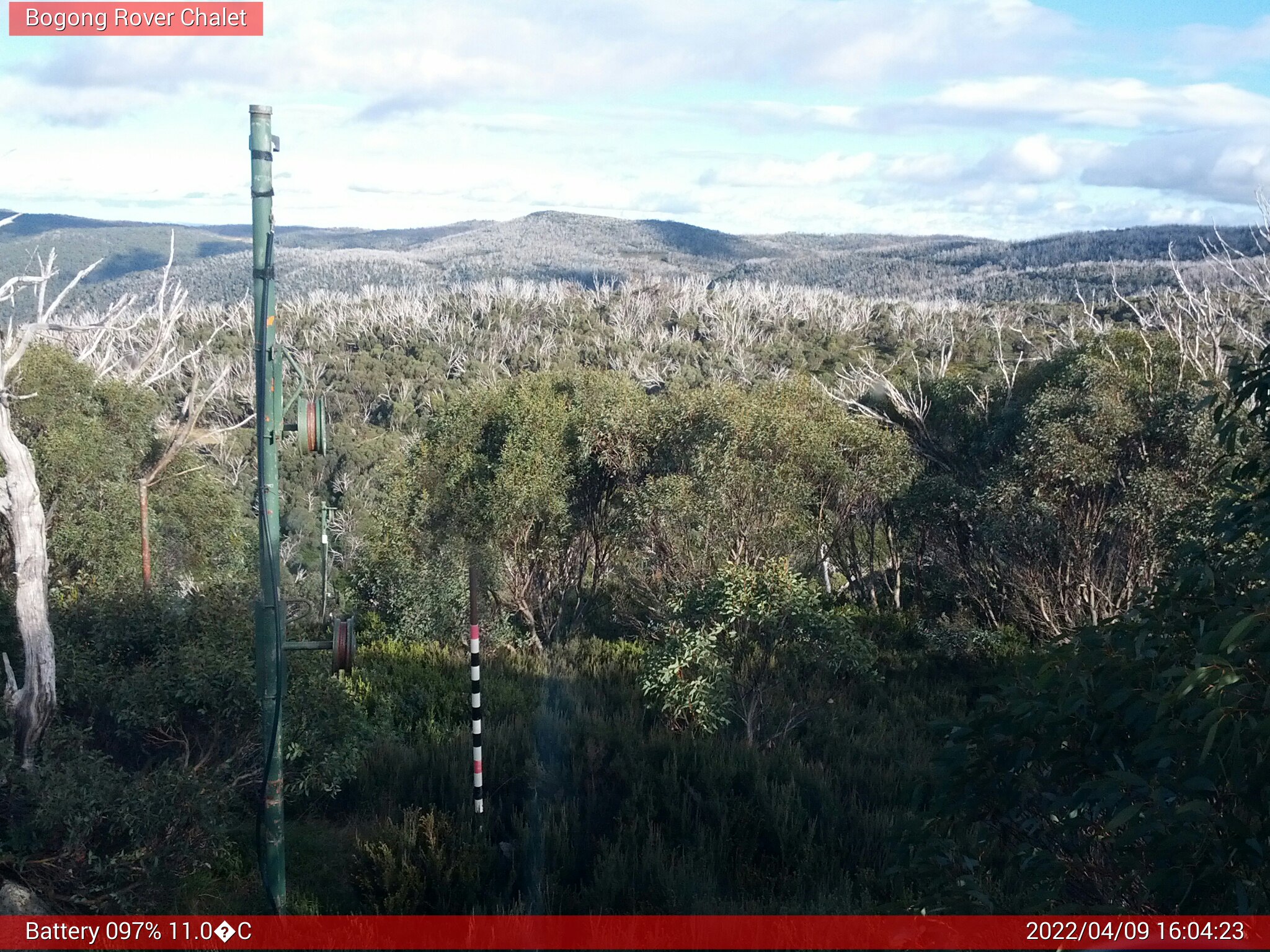 Bogong Web Cam 4:04pm Saturday 9th of April 2022