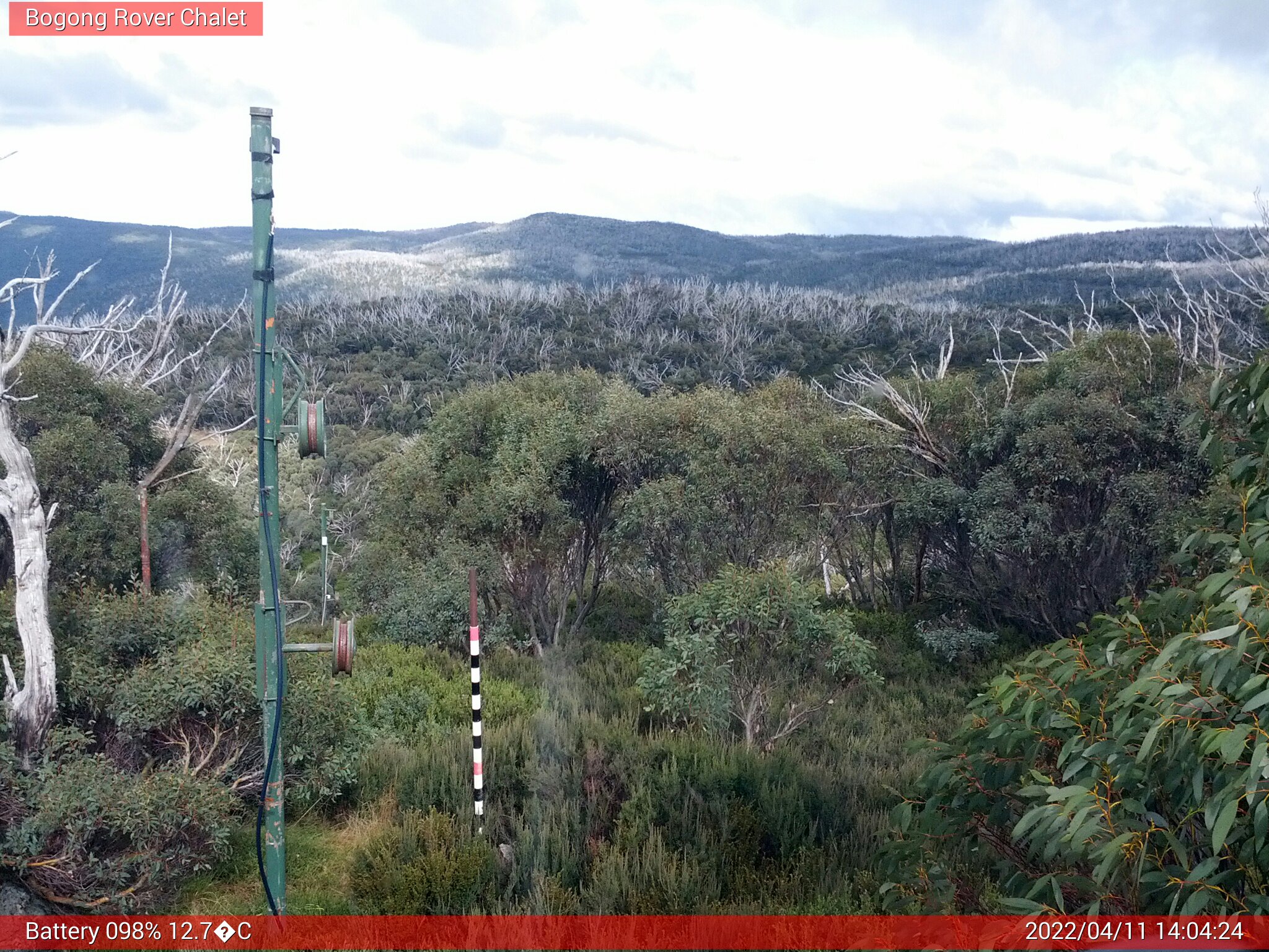 Bogong Web Cam 2:04pm Monday 11th of April 2022