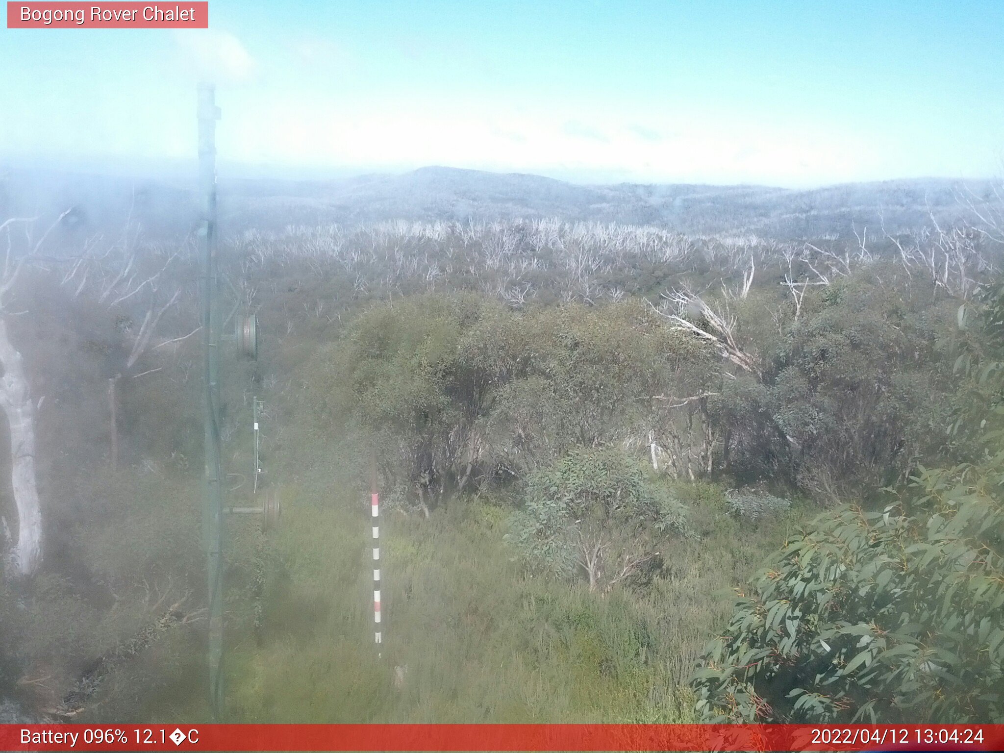 Bogong Web Cam 1:04pm Tuesday 12th of April 2022