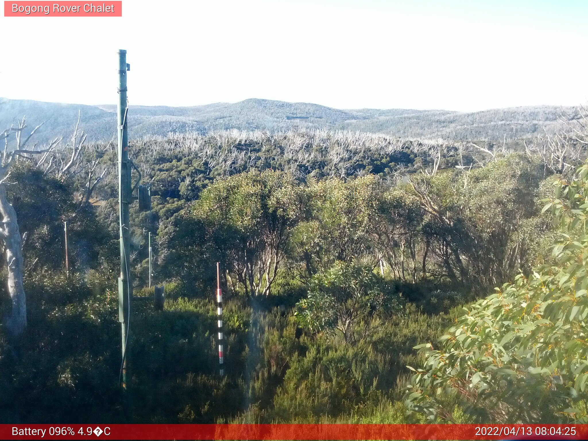 Bogong Web Cam 8:04am Wednesday 13th of April 2022