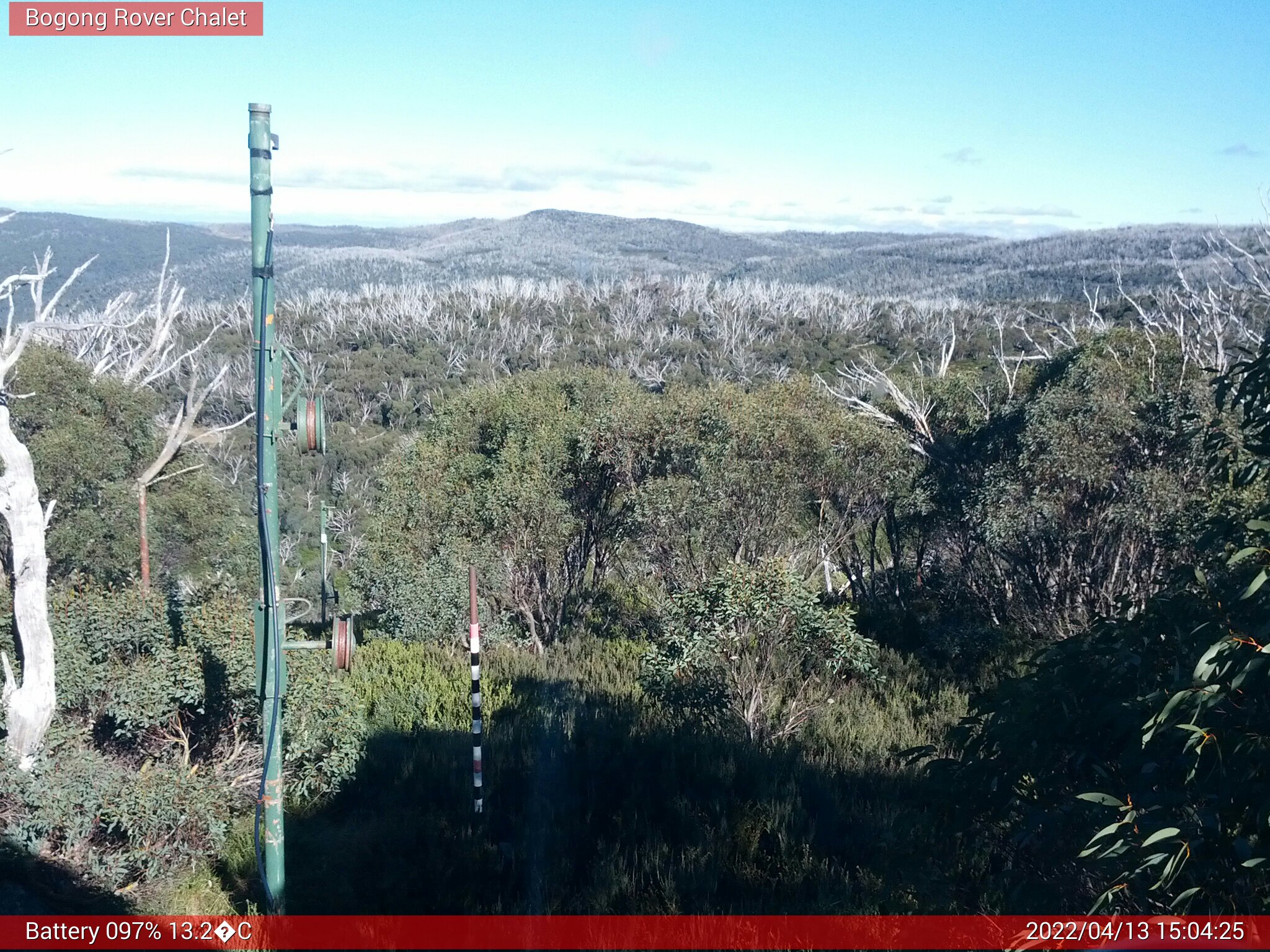 Bogong Web Cam 3:04pm Wednesday 13th of April 2022