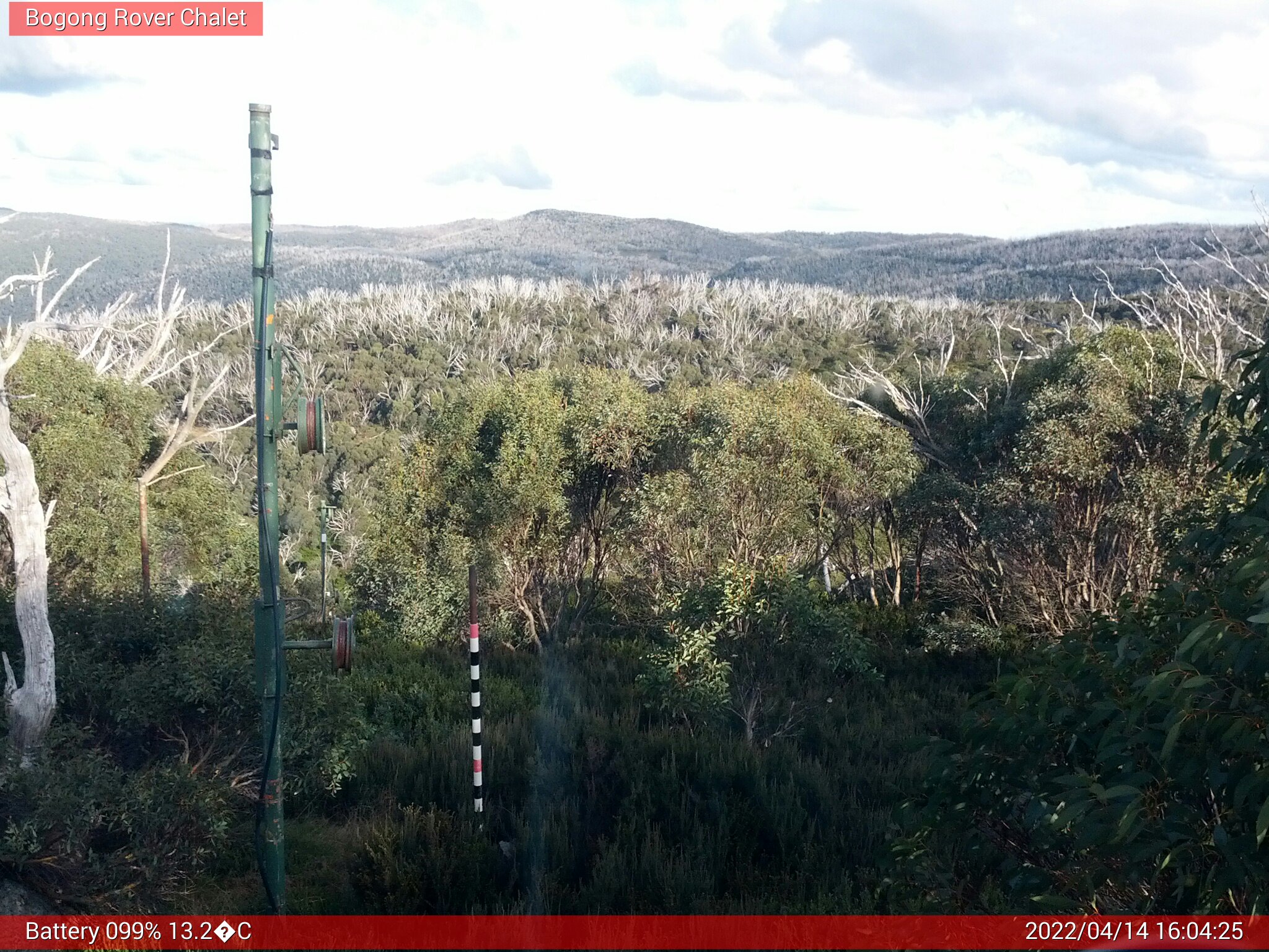 Bogong Web Cam 4:04pm Thursday 14th of April 2022