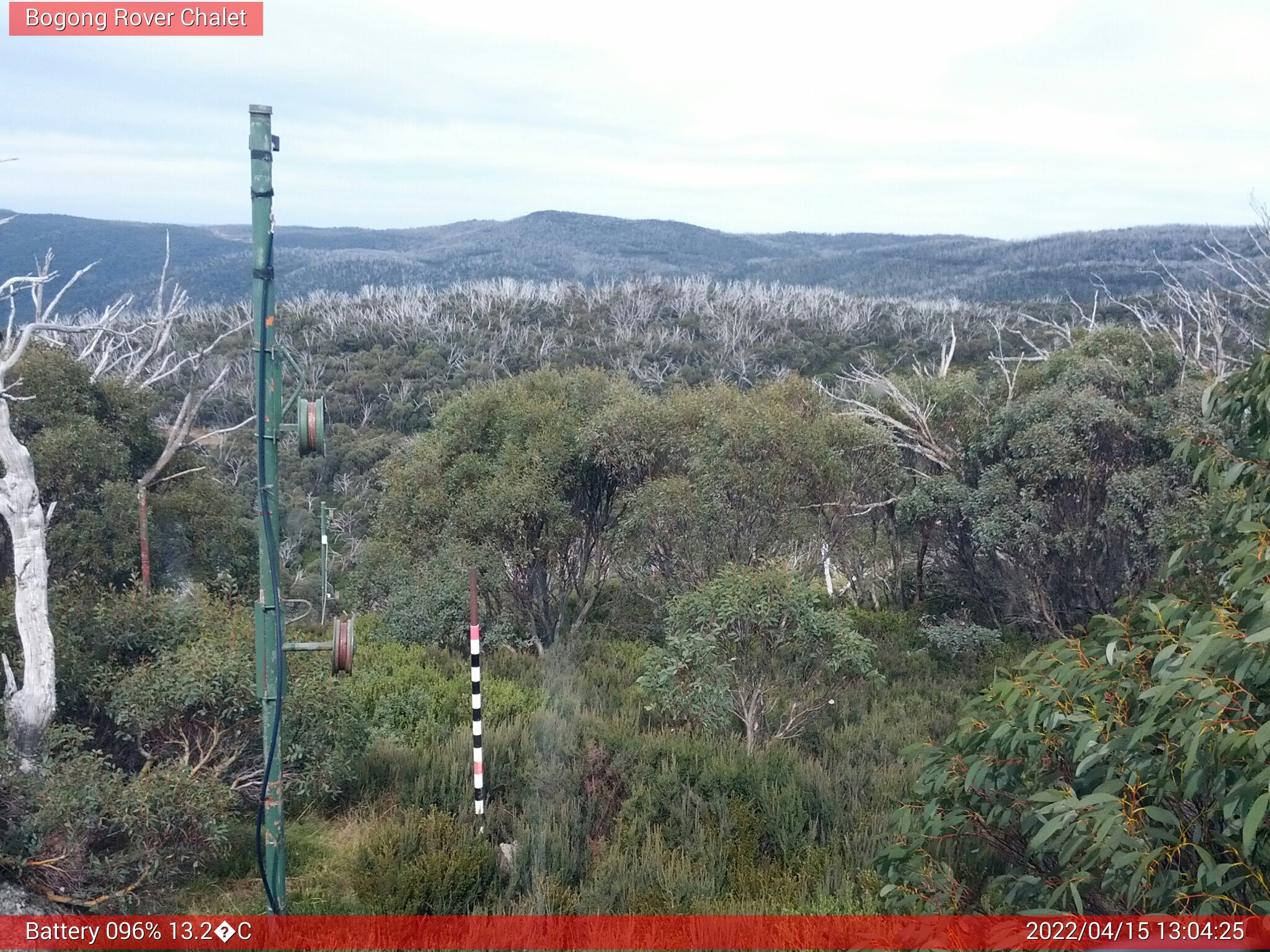 Bogong Web Cam 1:04pm Friday 15th of April 2022