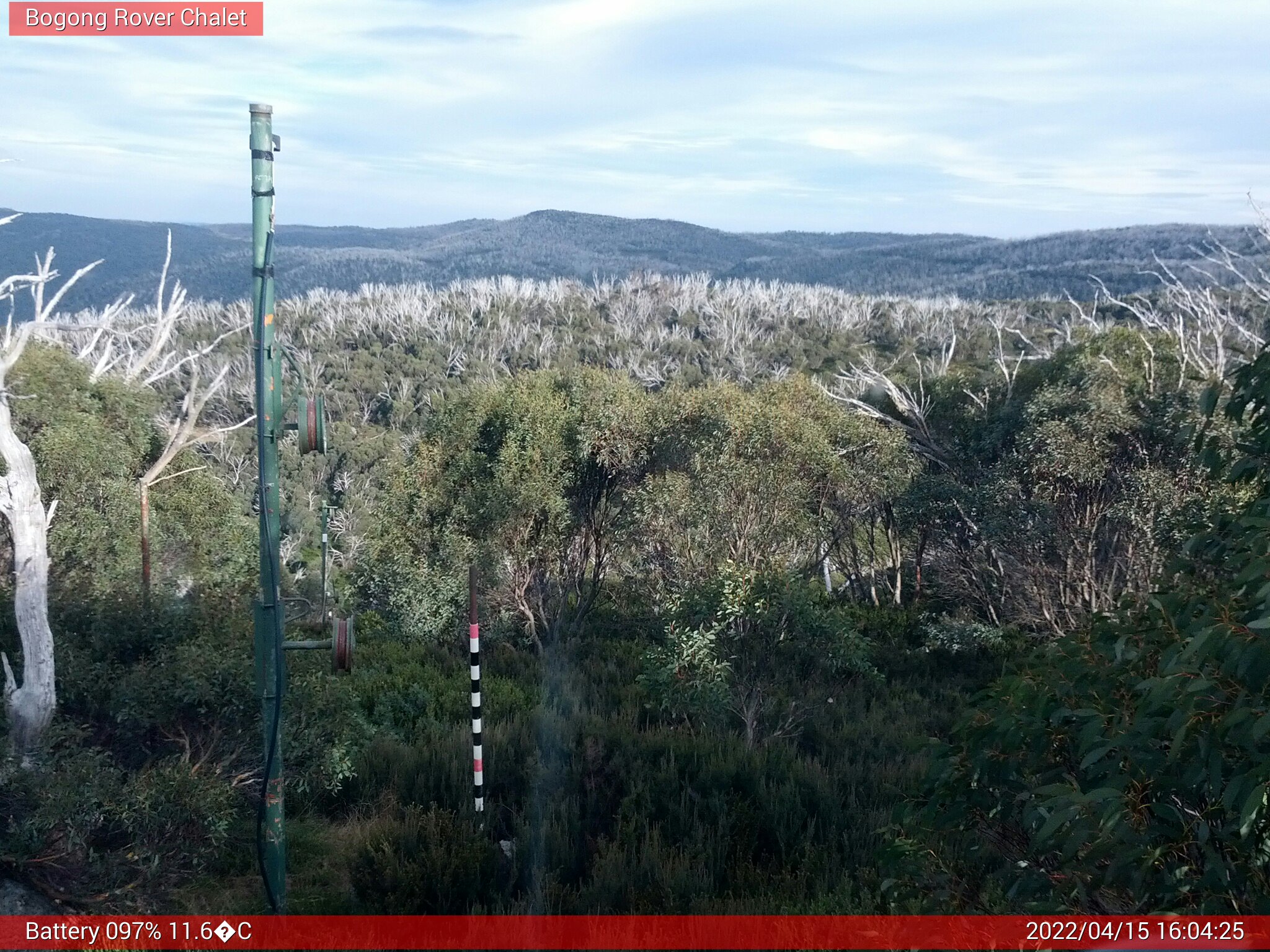 Bogong Web Cam 4:04pm Friday 15th of April 2022