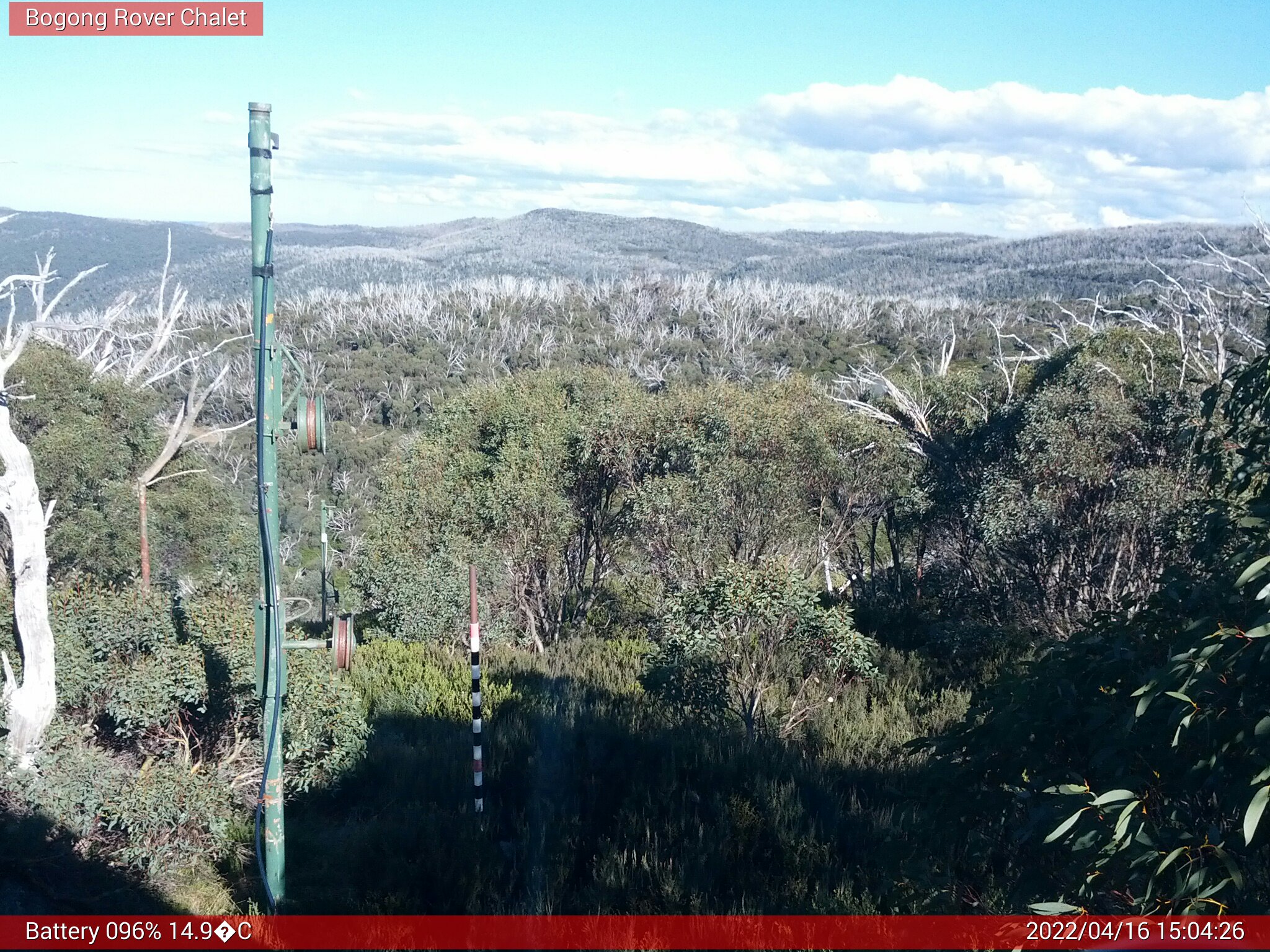 Bogong Web Cam 3:04pm Saturday 16th of April 2022