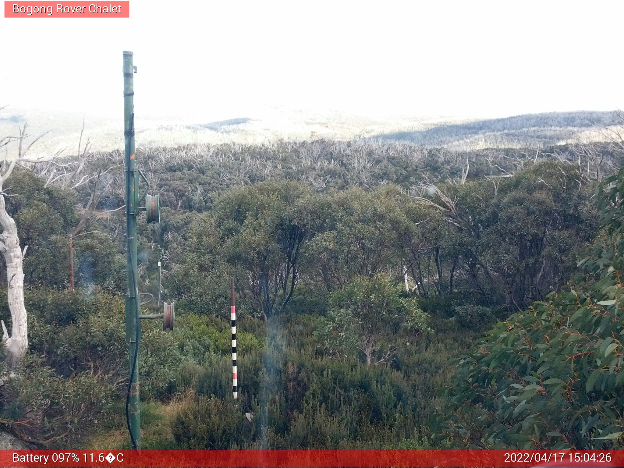 Bogong Web Cam 3:04pm Sunday 17th of April 2022