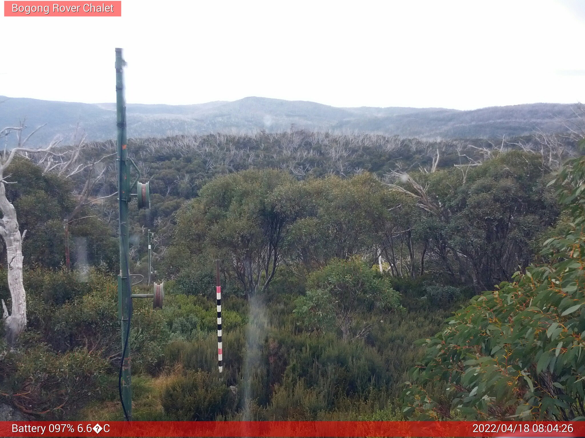 Bogong Web Cam 8:04am Monday 18th of April 2022