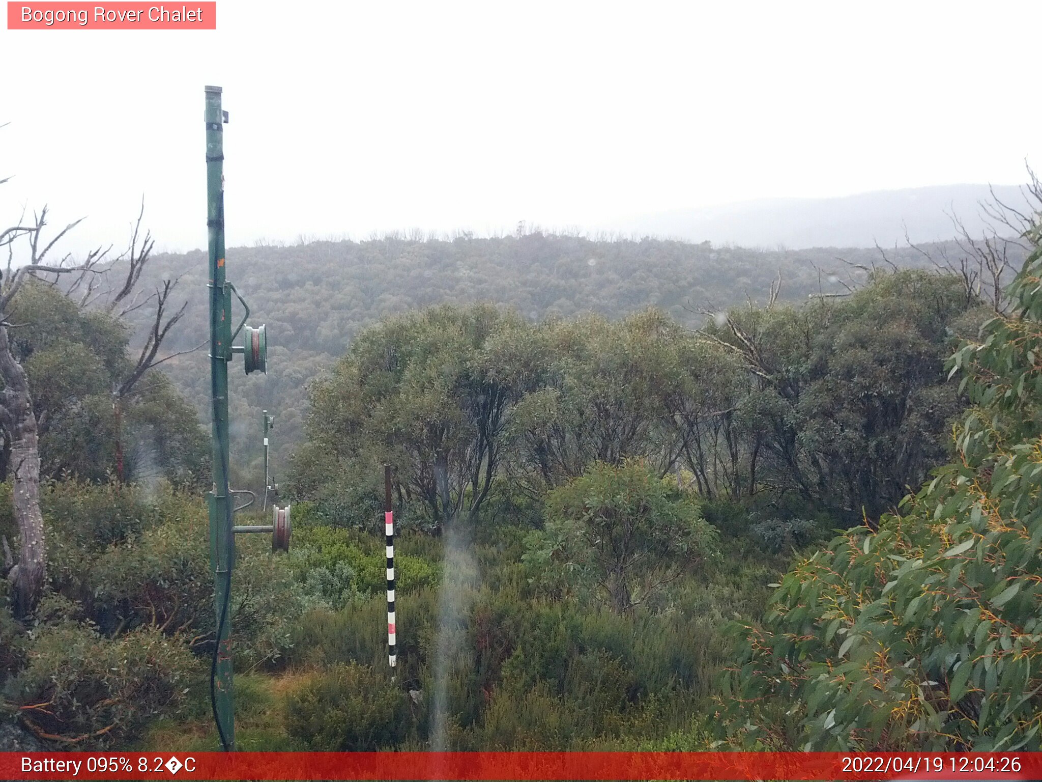 Bogong Web Cam 12:04pm Tuesday 19th of April 2022