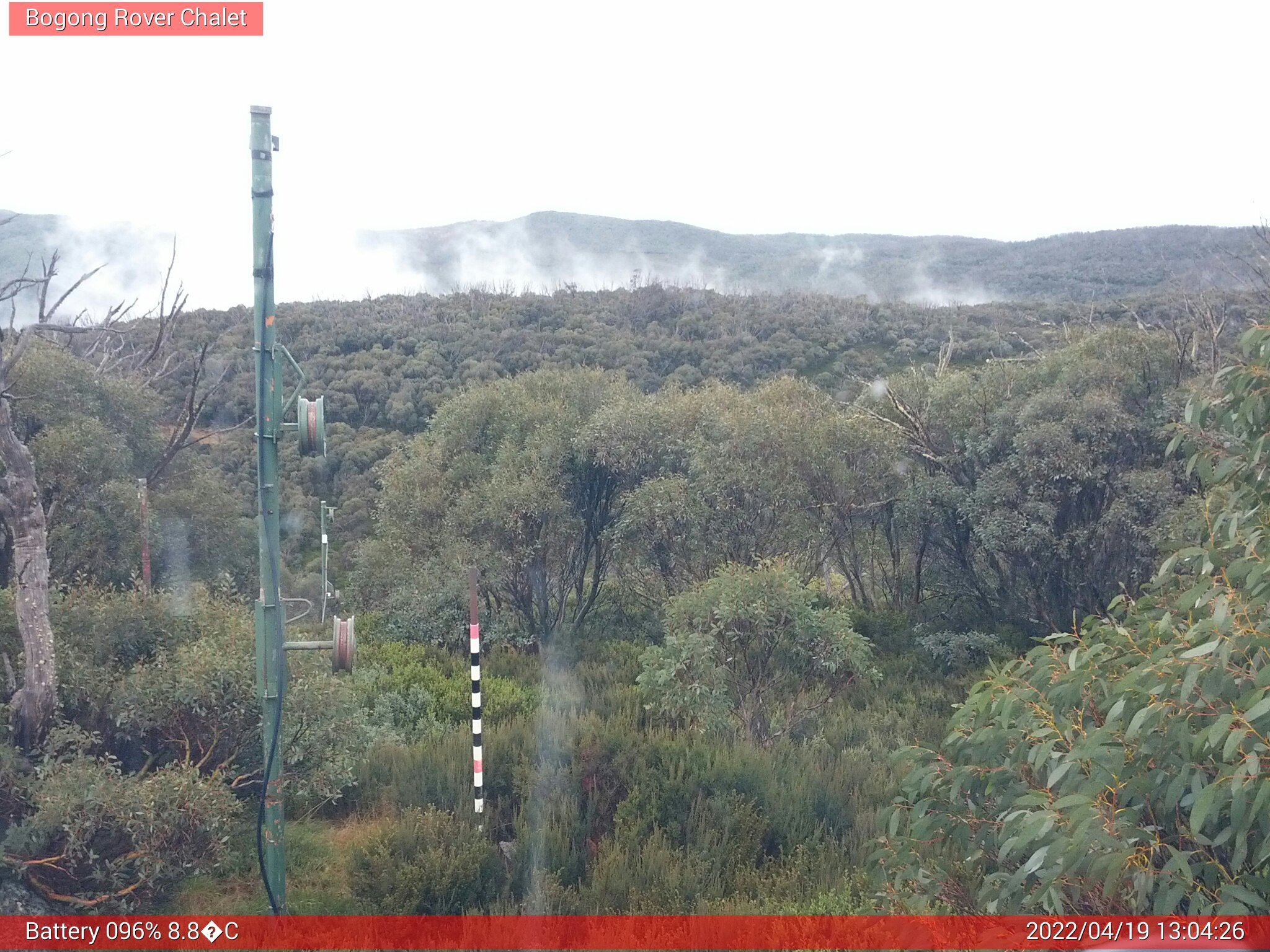 Bogong Web Cam 1:04pm Tuesday 19th of April 2022