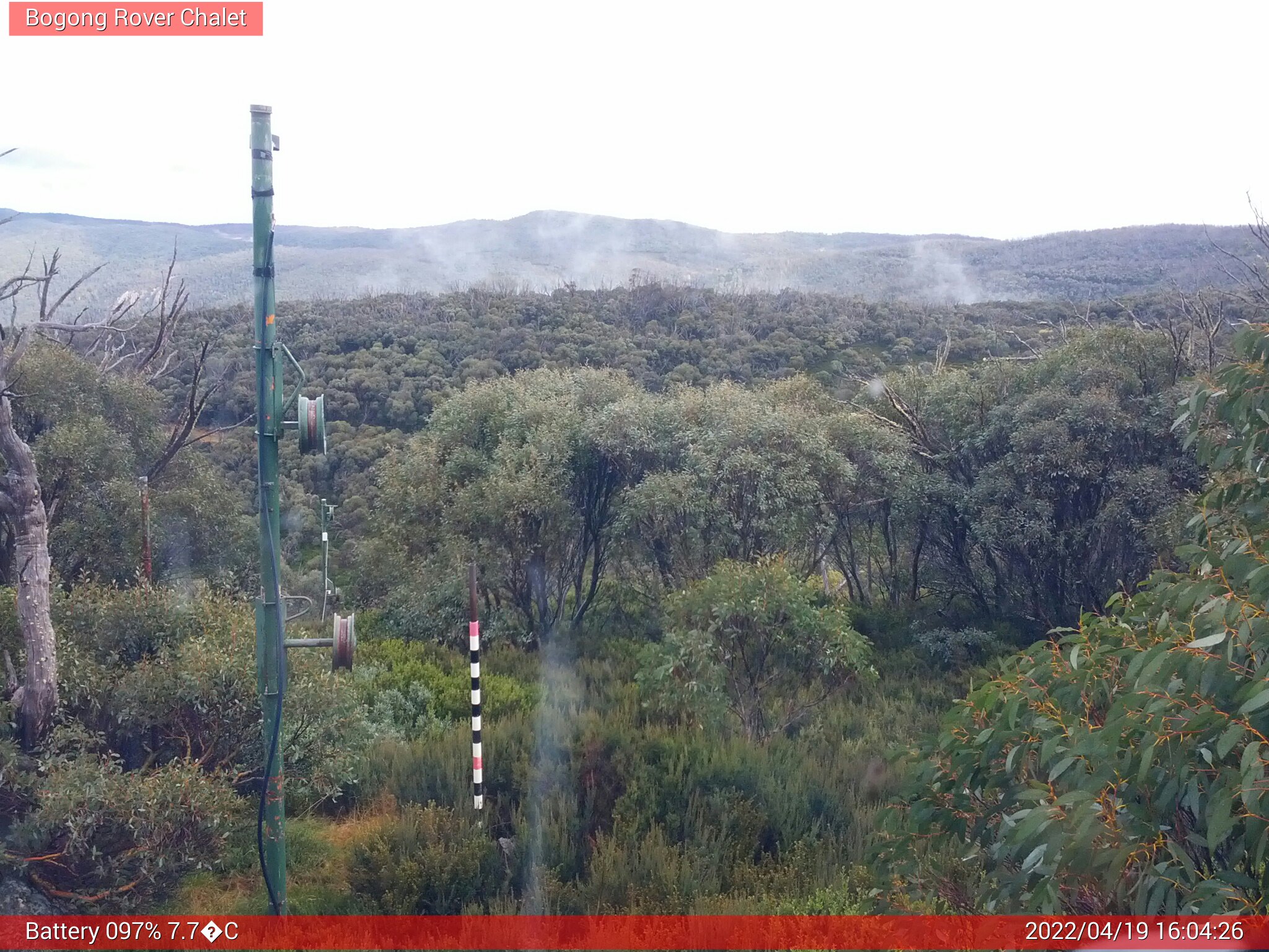 Bogong Web Cam 4:04pm Tuesday 19th of April 2022