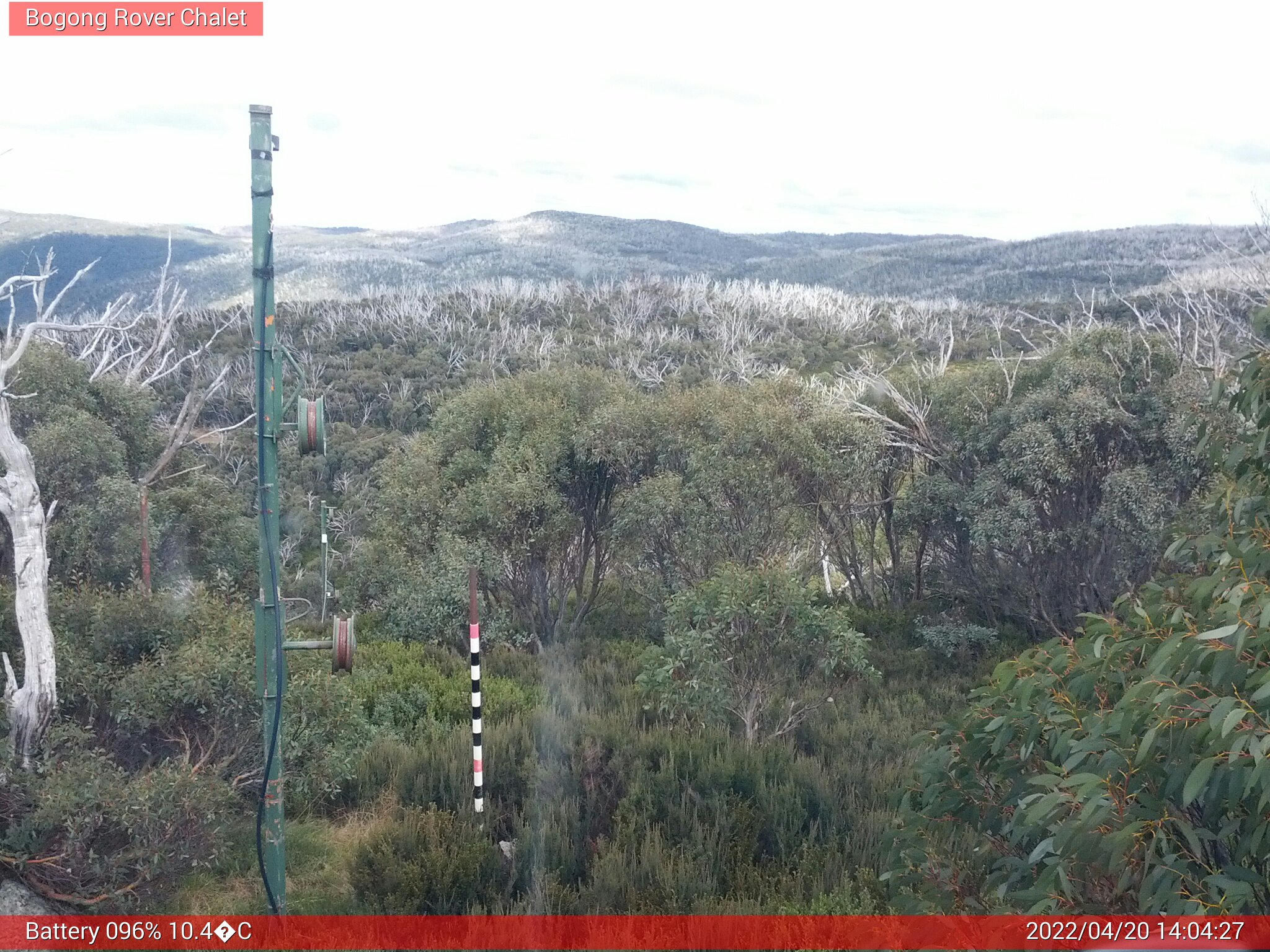 Bogong Web Cam 2:04pm Wednesday 20th of April 2022